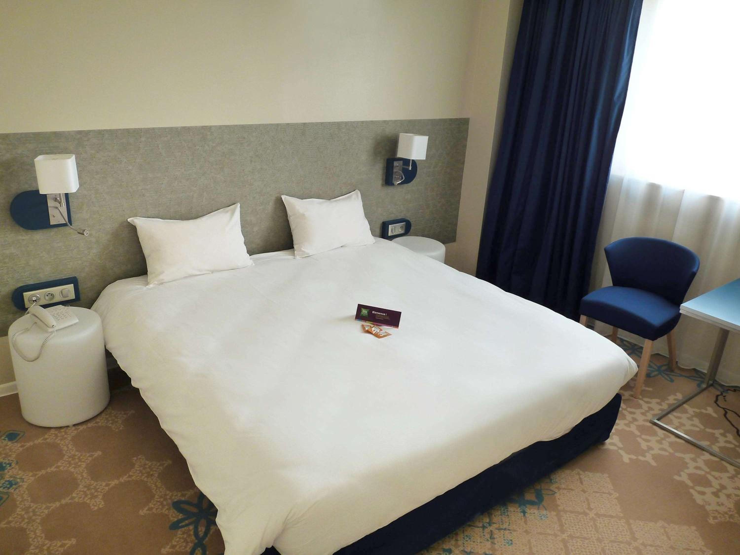 Standard Double Room - Photo 9