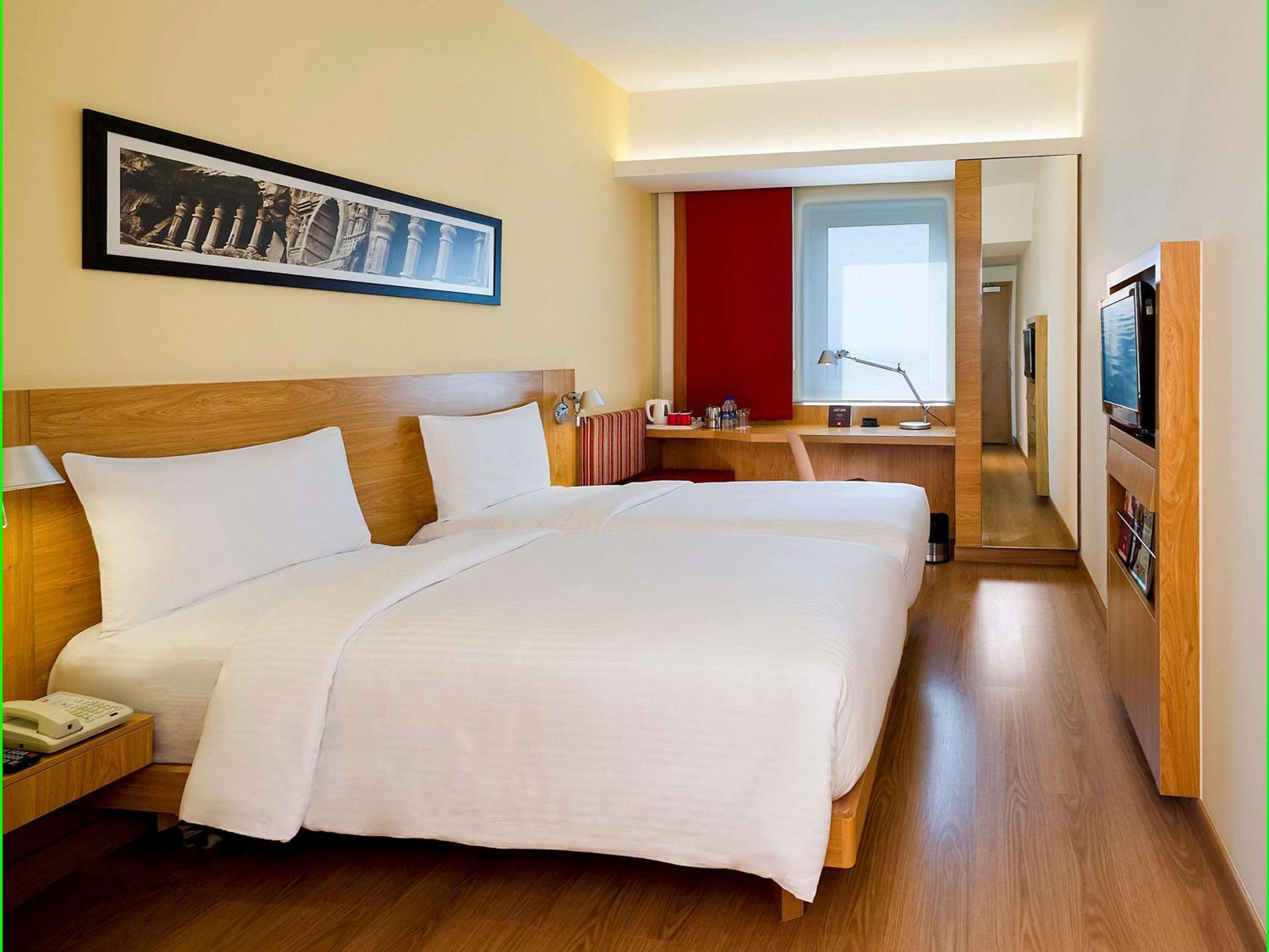 Standard Twin Room - Photo 6
