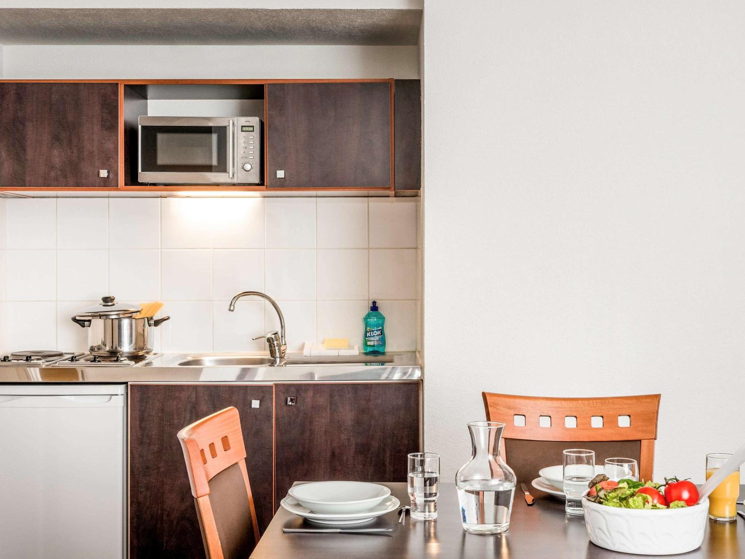 One-Bedroom Apartment (4 Adults) - Photo 3