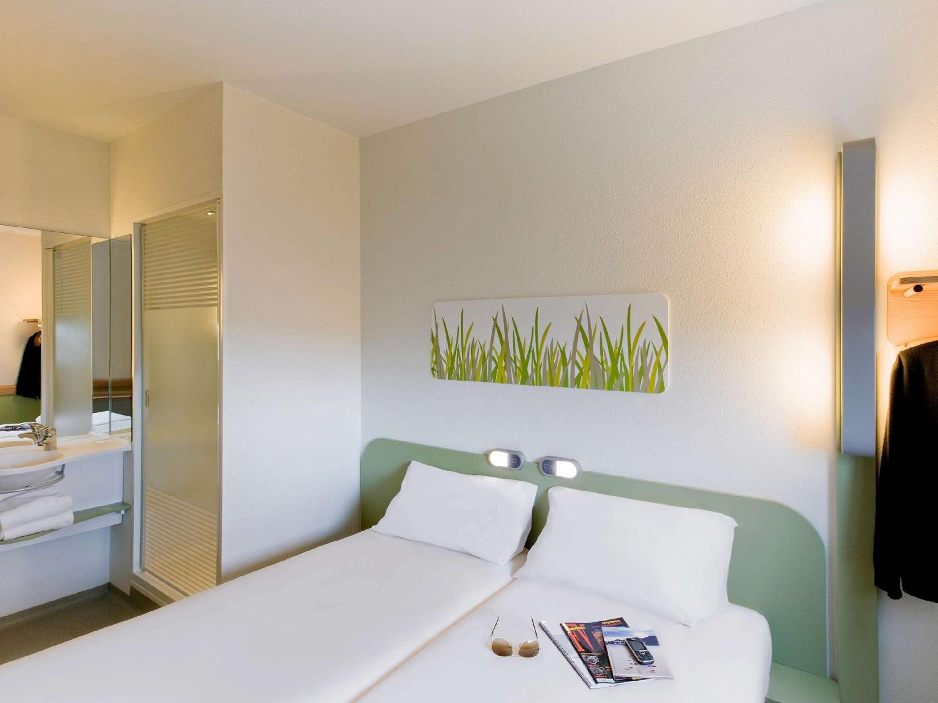 Standard Room with Two Single Beds - Photo 4