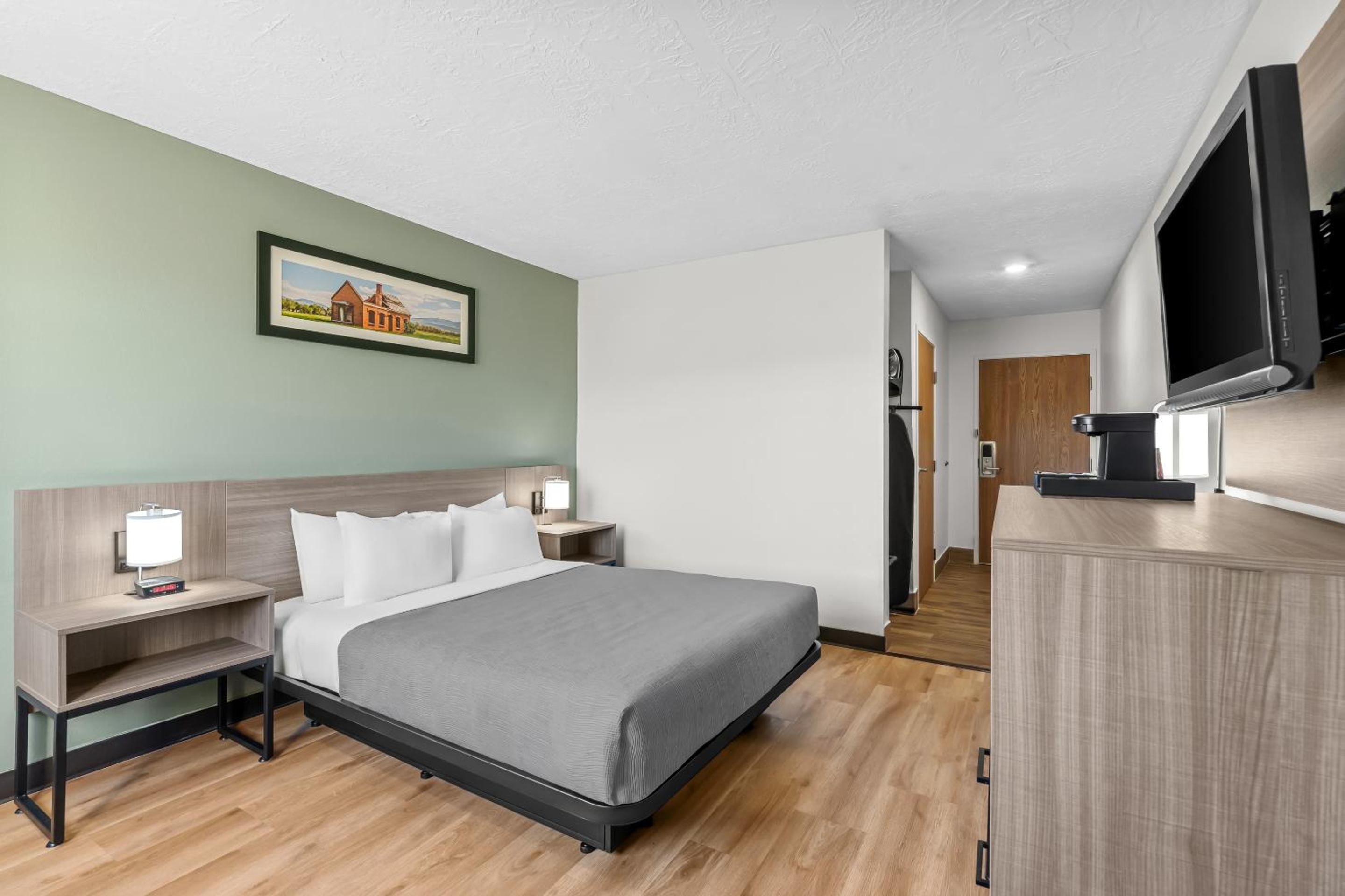 Queen Room - Disability Access/Non Smoking - Photo 3