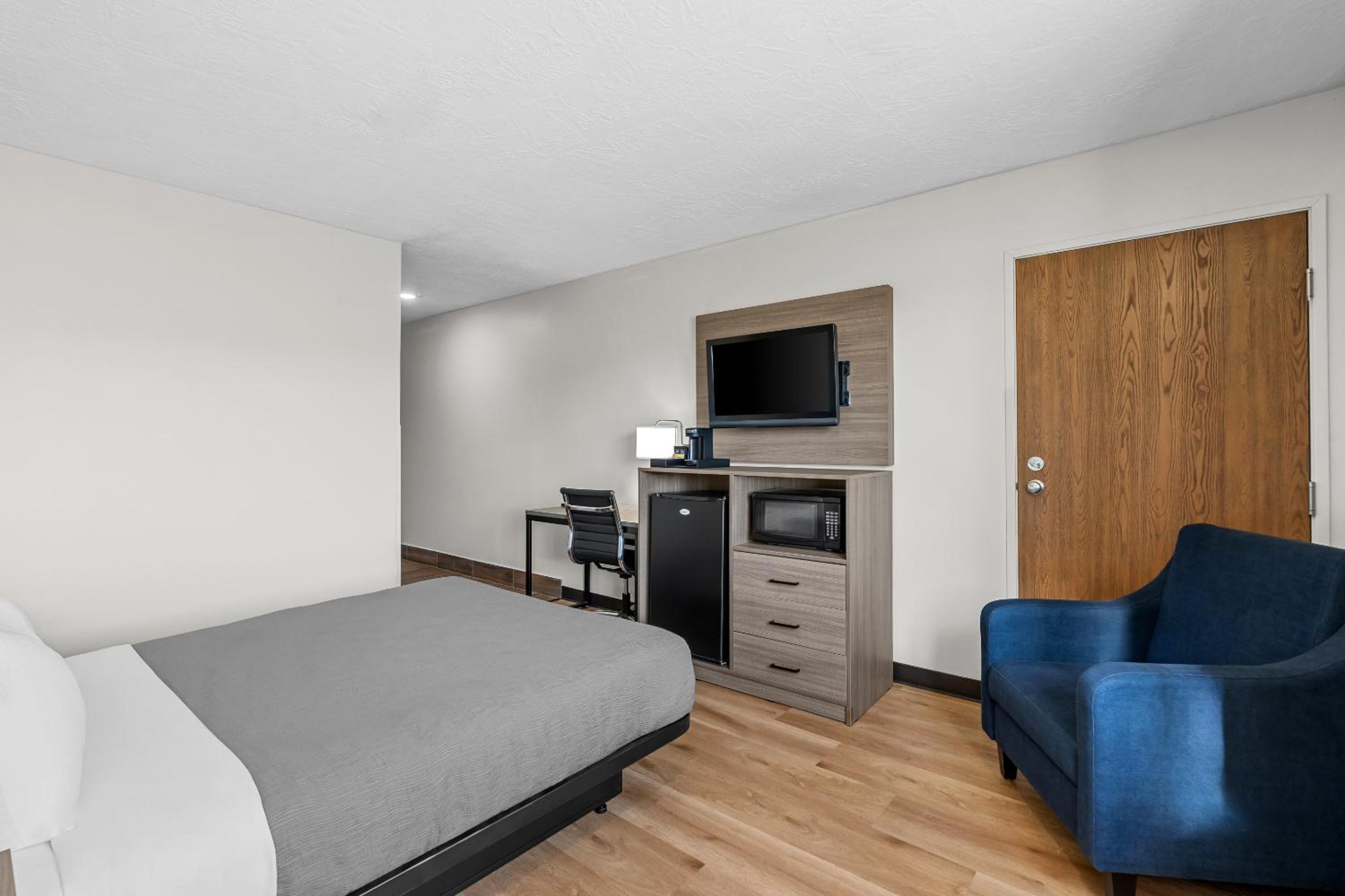 Queen Room - Disability Access/Non Smoking - Photo 2