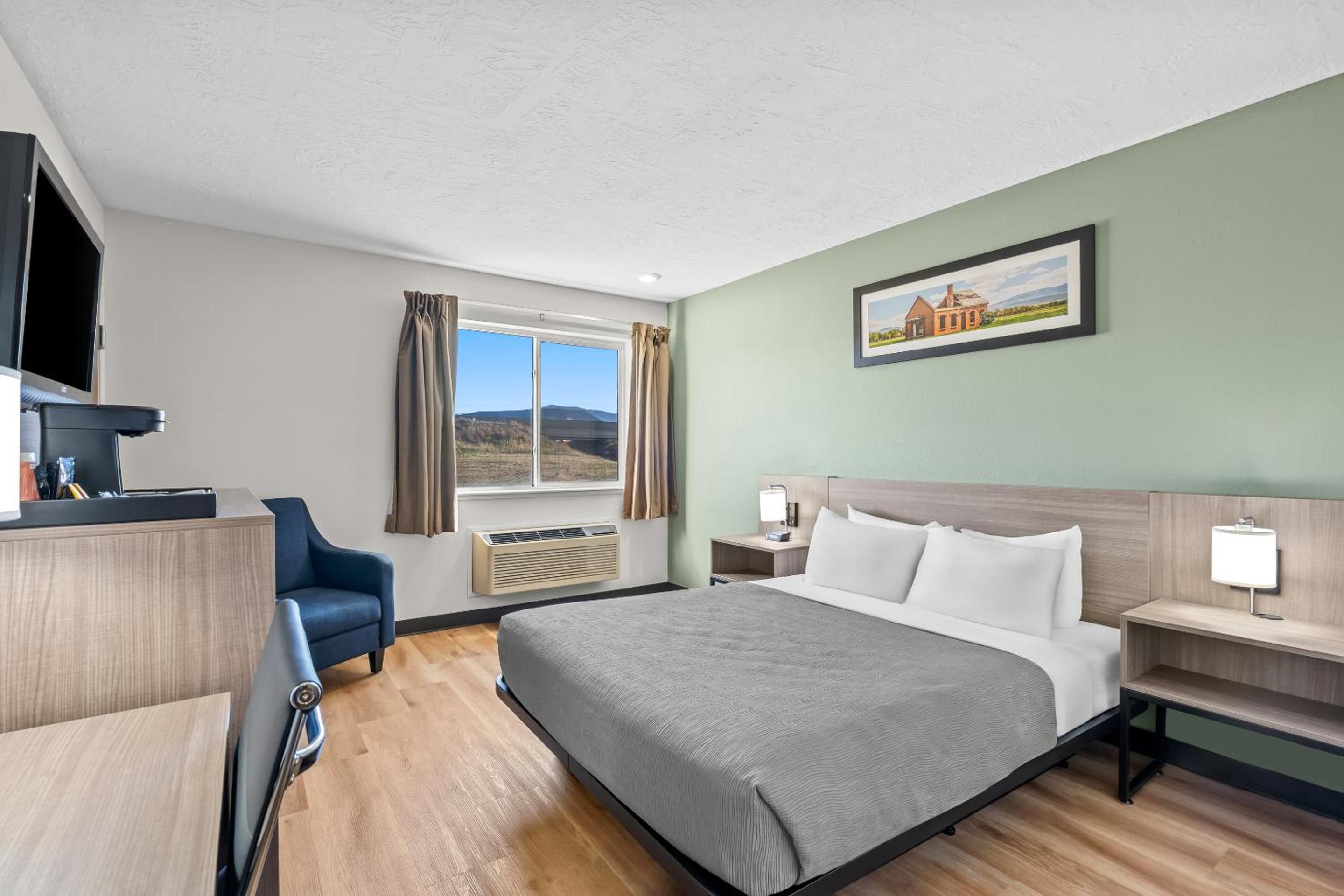 Queen Room - Disability Access/Non Smoking - Photo 4