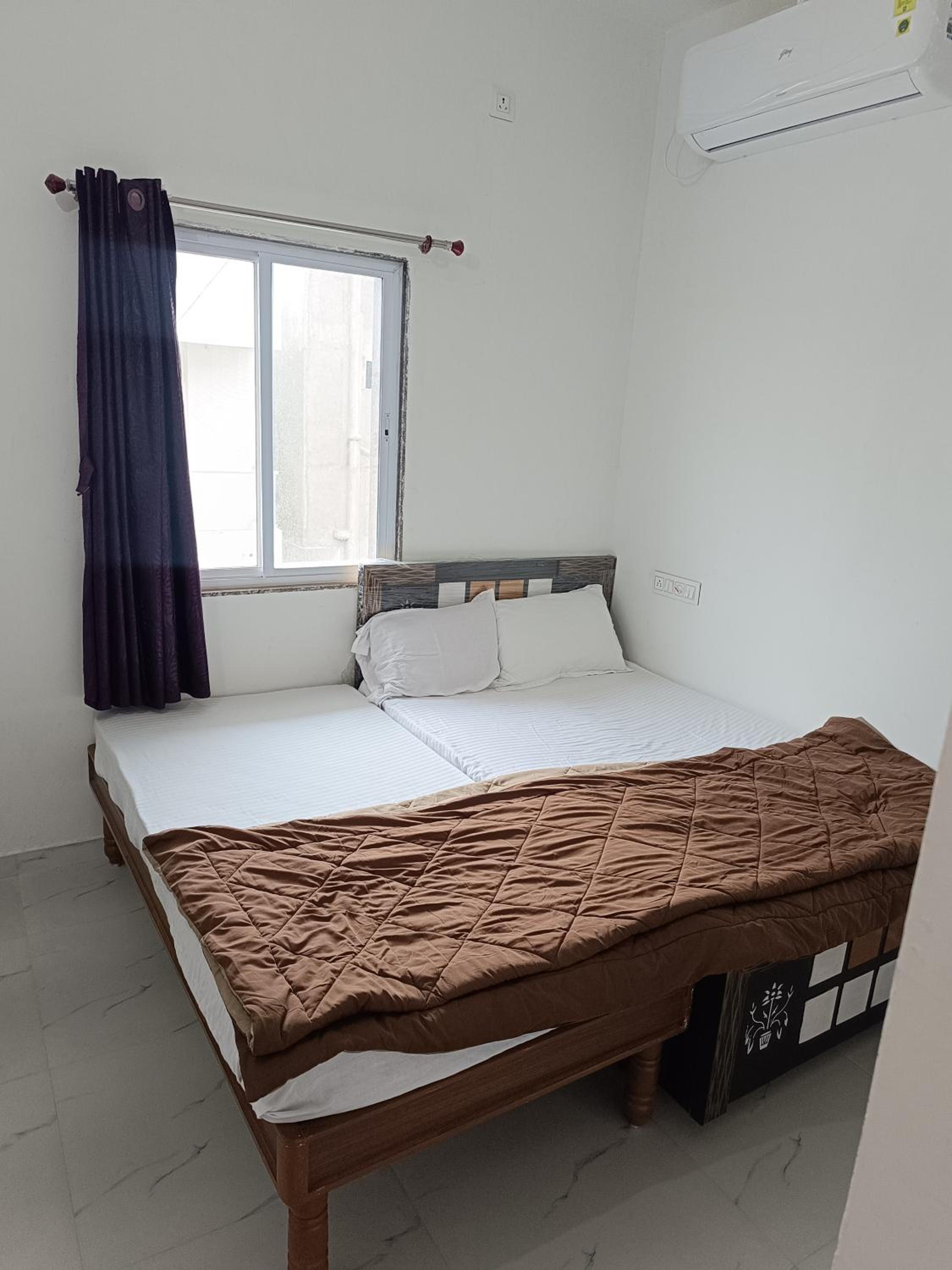 Two-Bedroom House photo 2