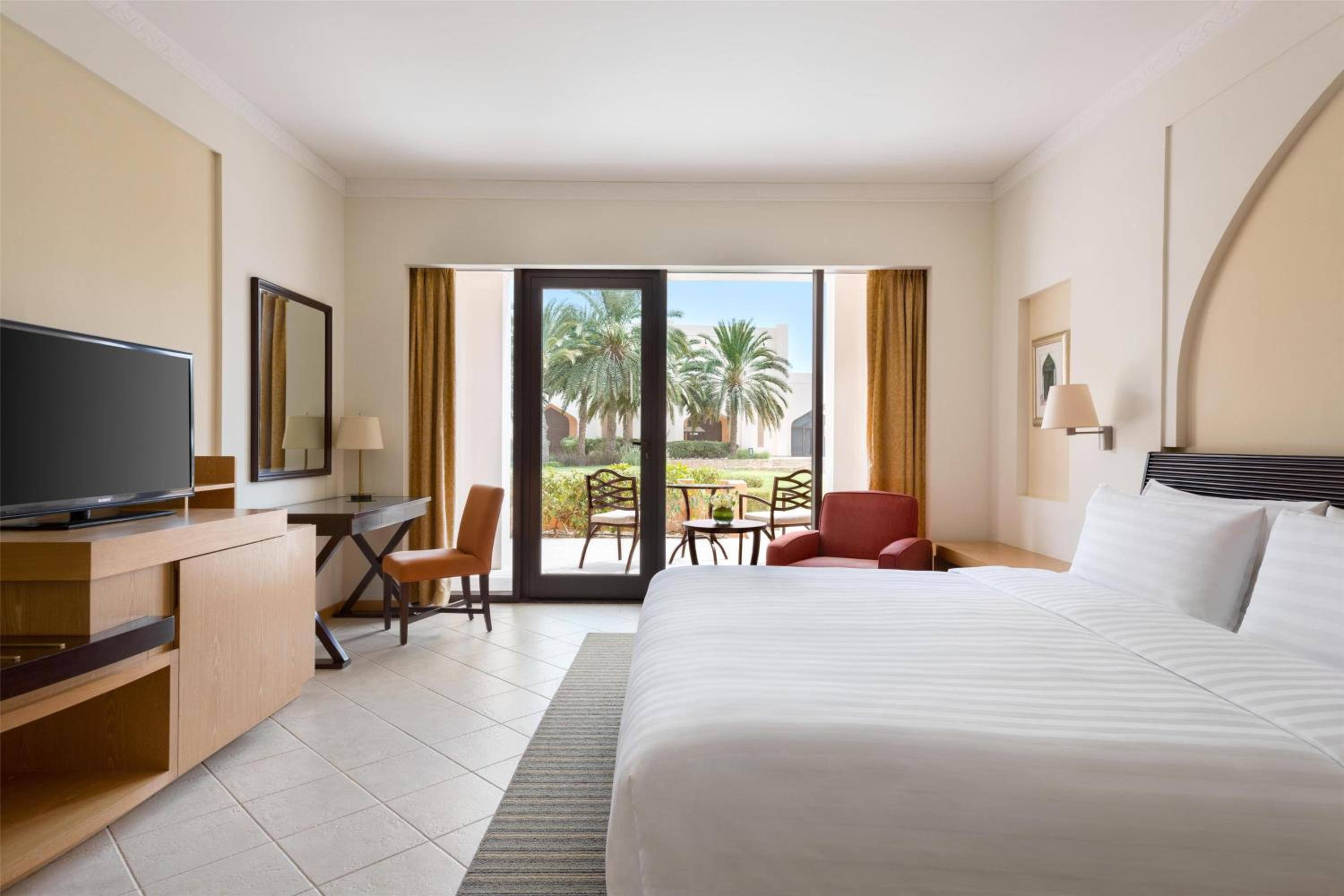 King Guest Room - Photo 1