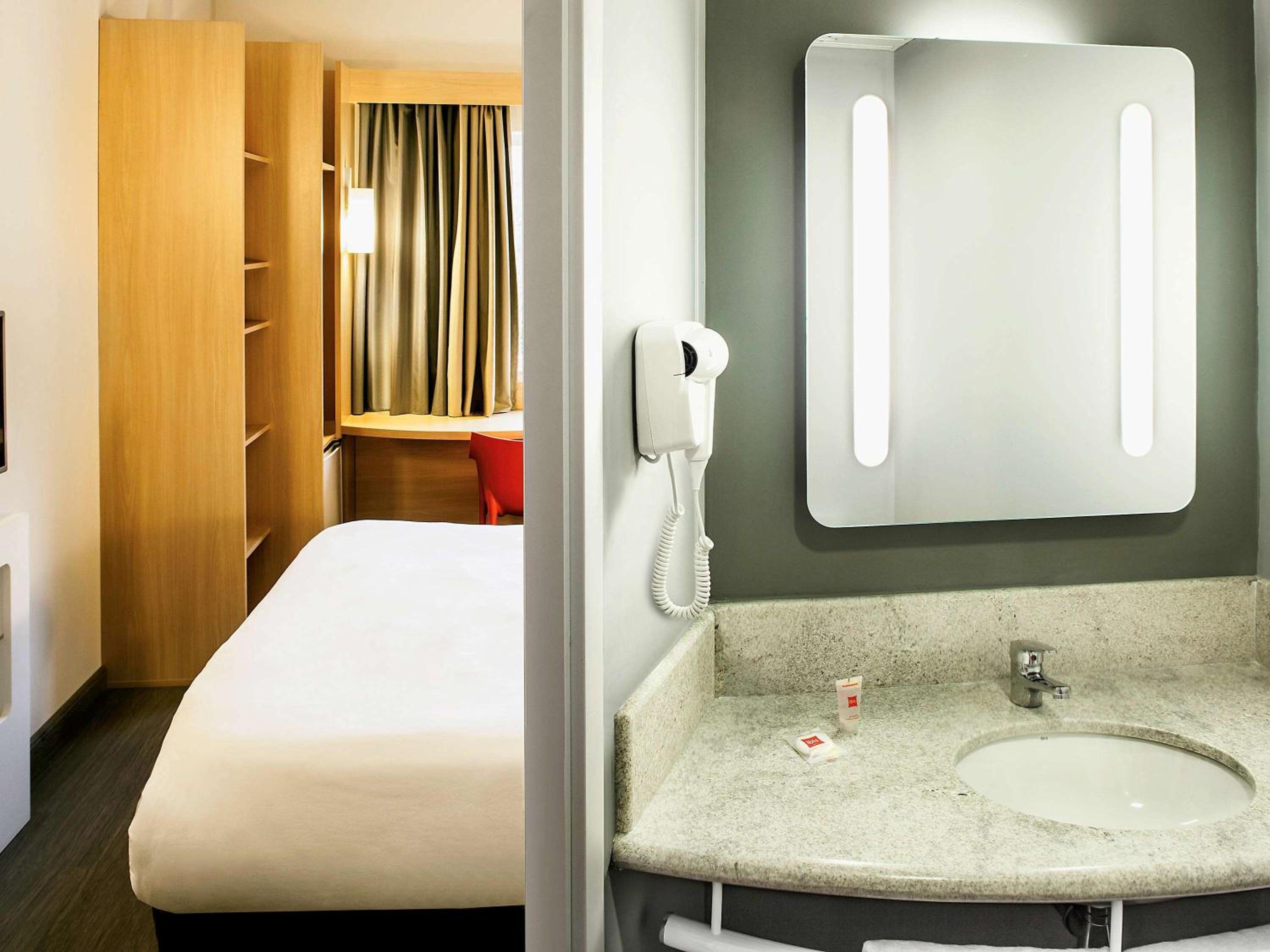 Standard Apartment with Twin Beds photo 2