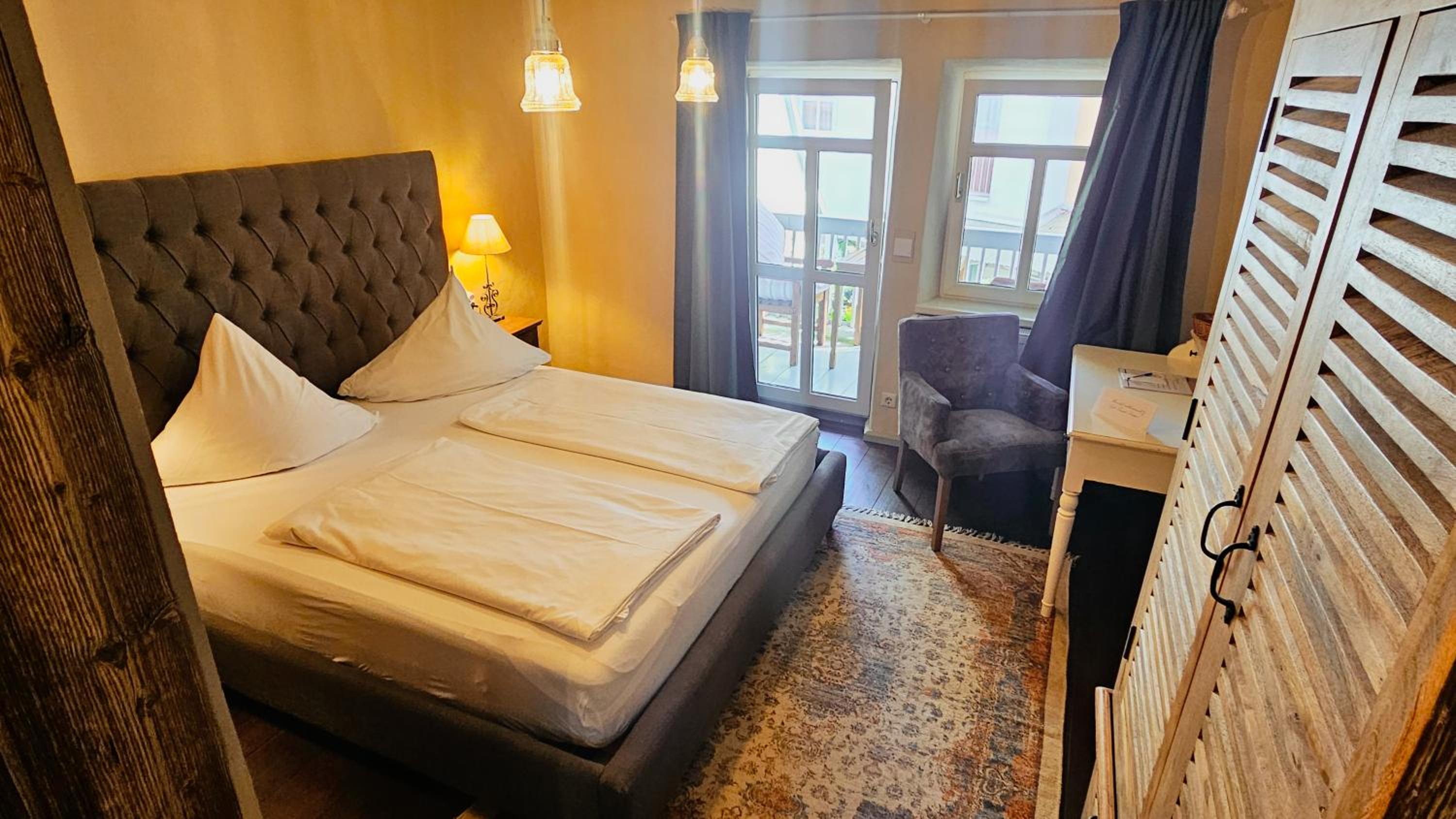 Deluxe Double Room with Balcony photo 2