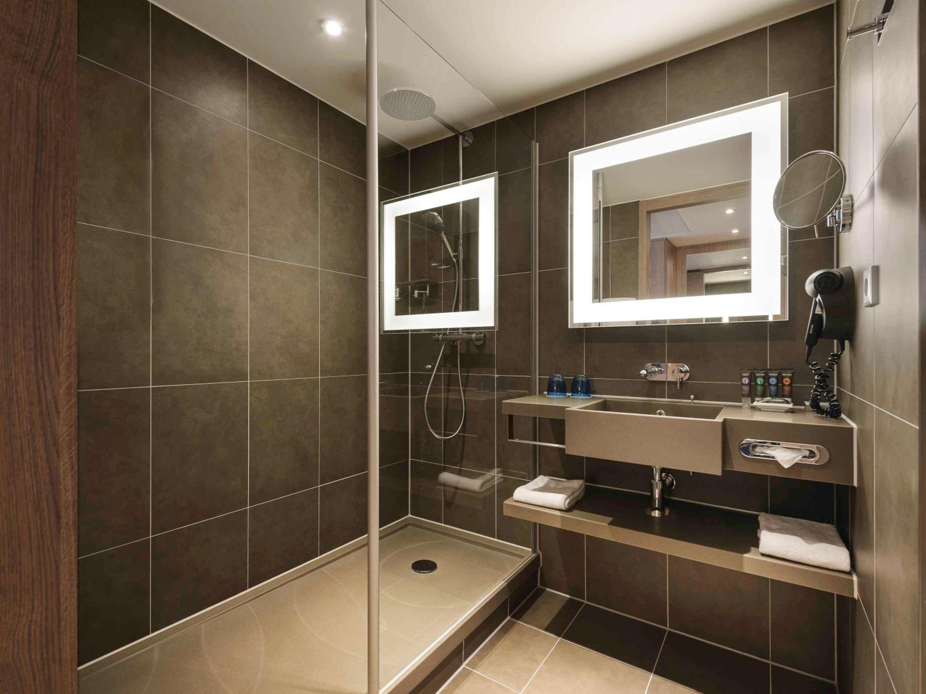 Standard Twin Room - Photo 2