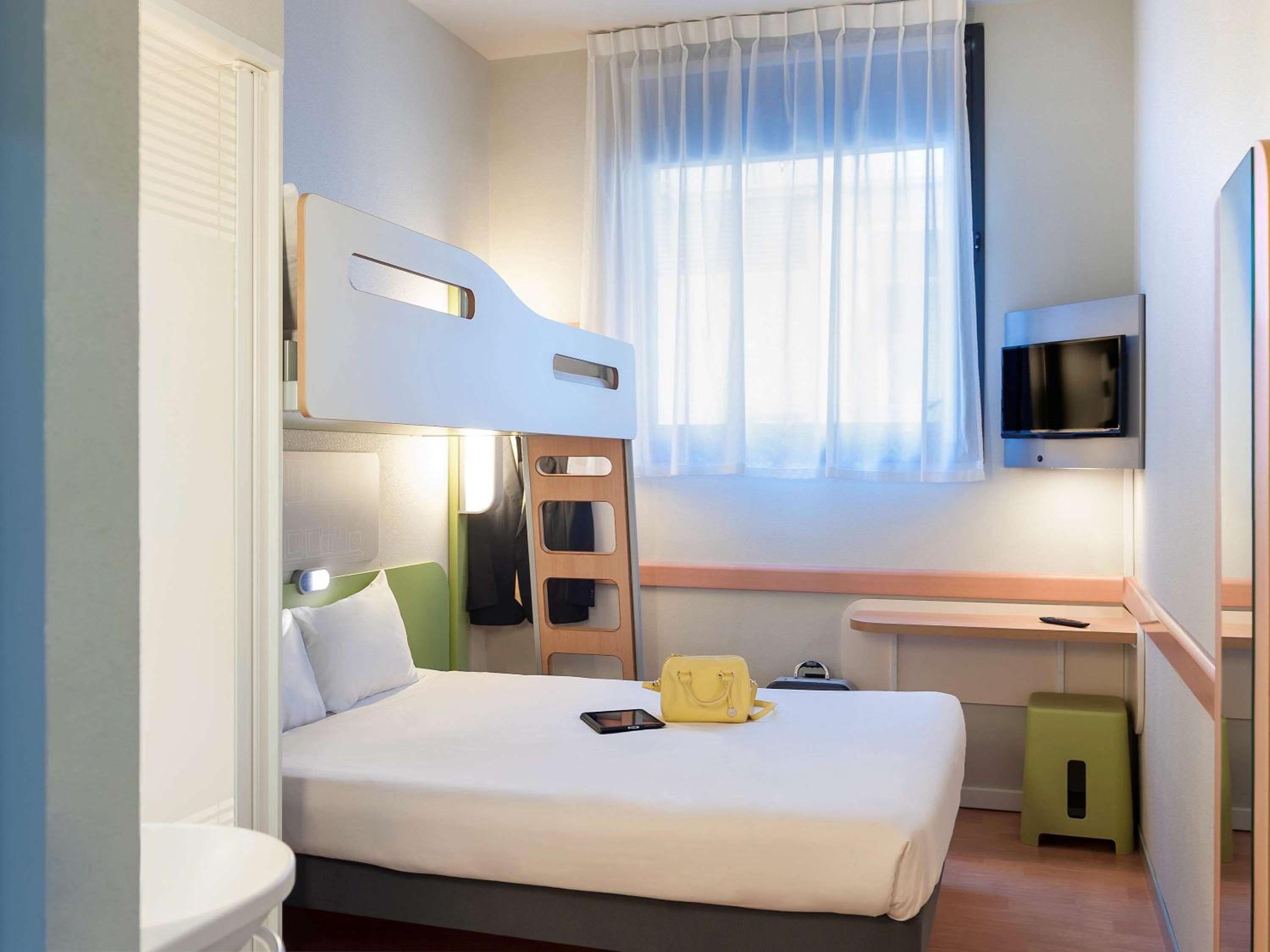 Double Room with Bunk Bed - Photo 5