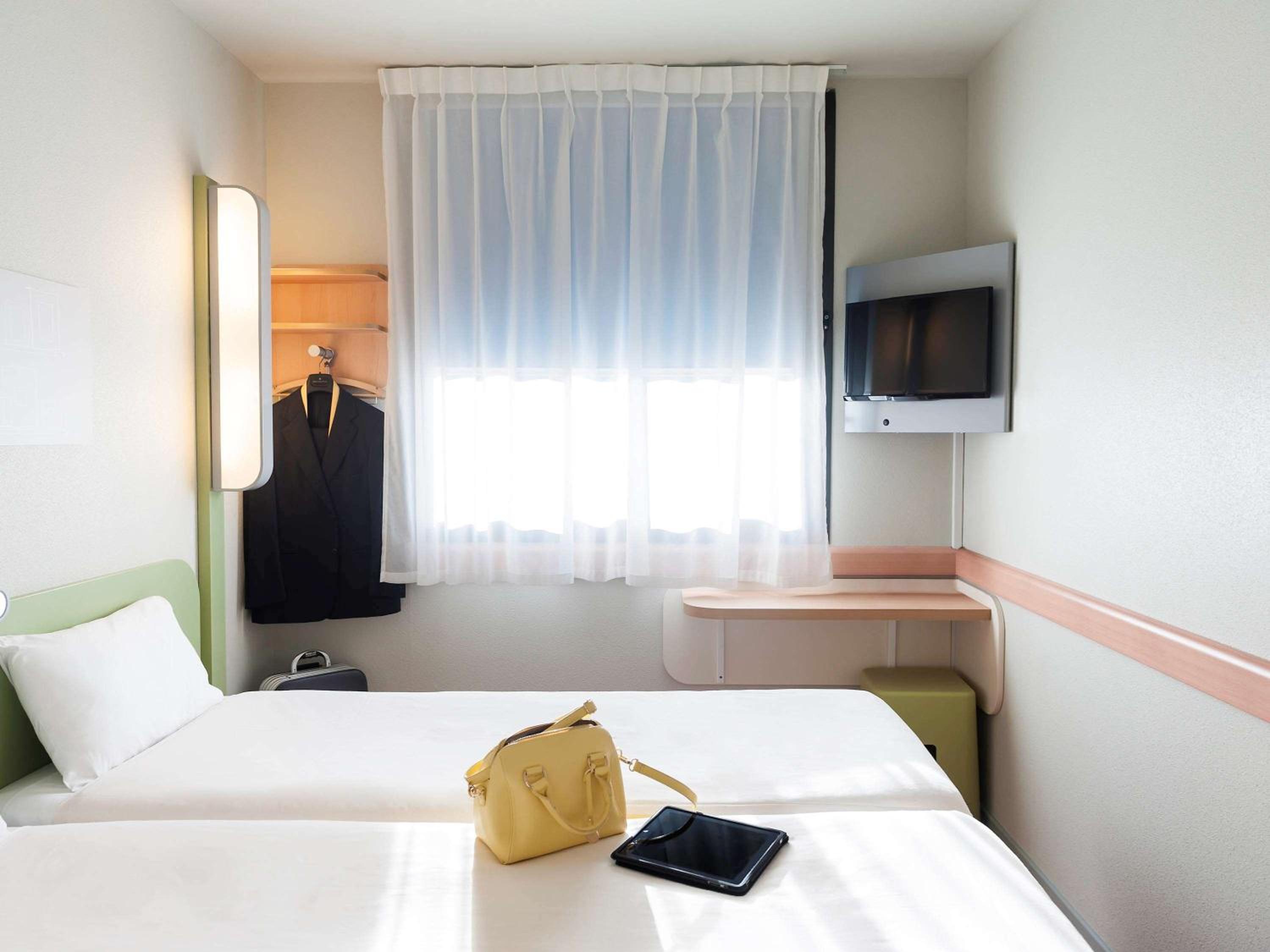 Twin Room - Photo 1