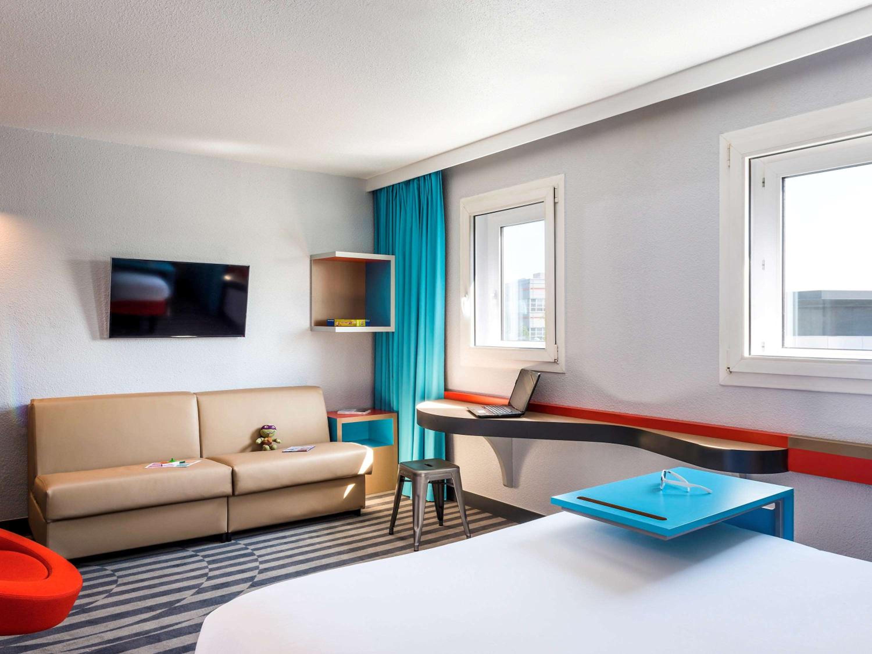 Standard Family Suite with One Double Bed and Sofa