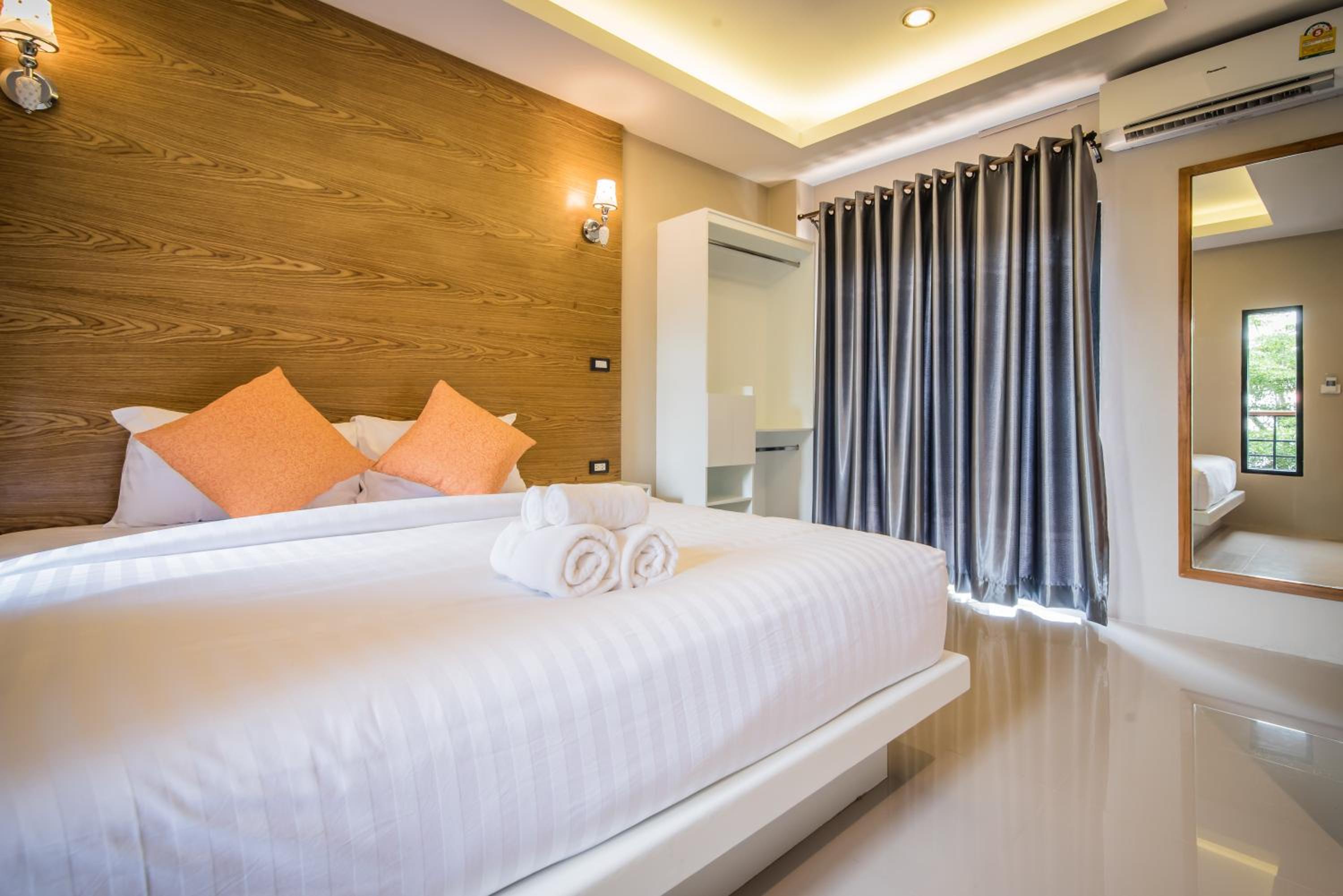 Standard Double Room - Photo 15