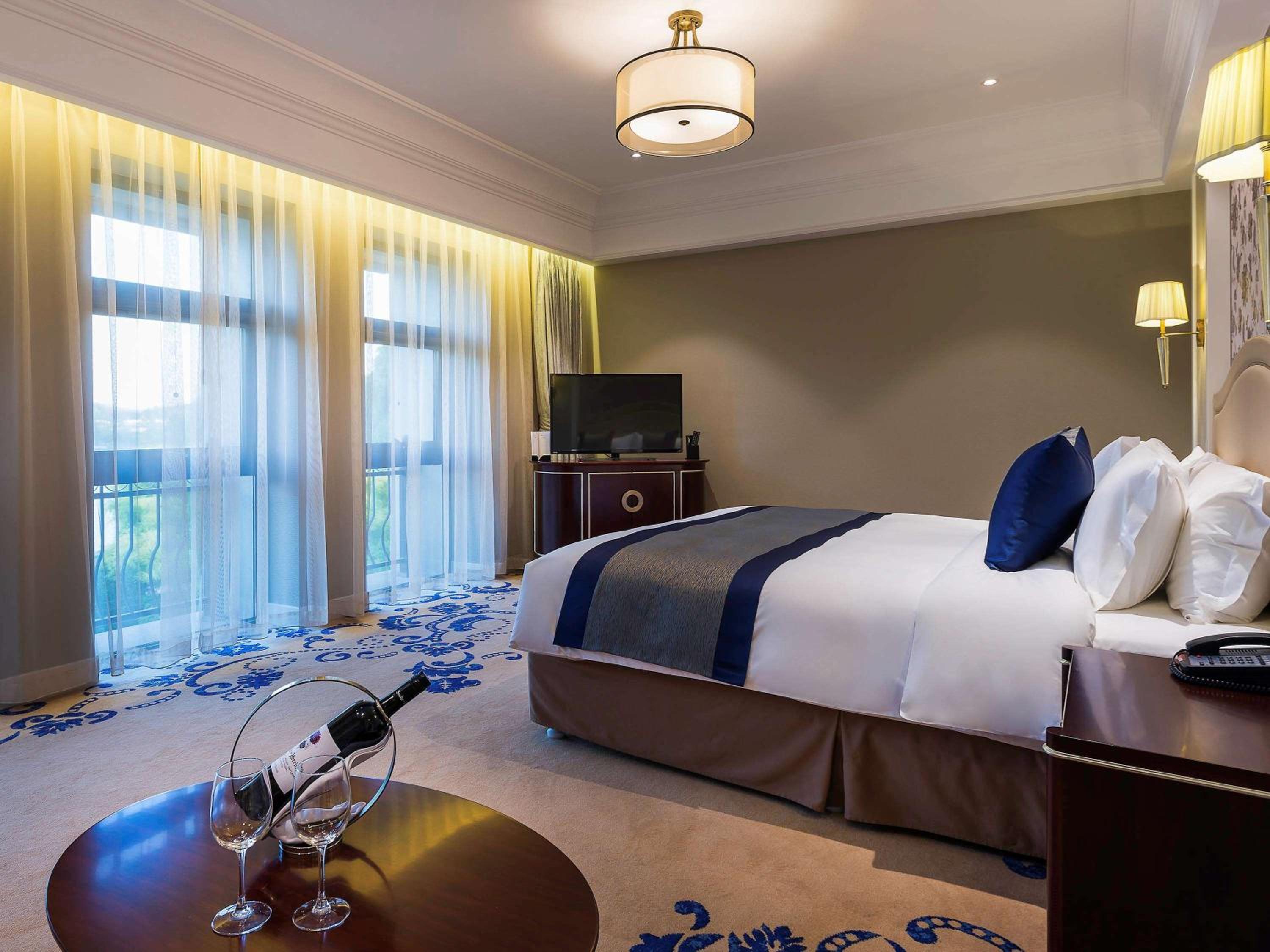 Superior King Room