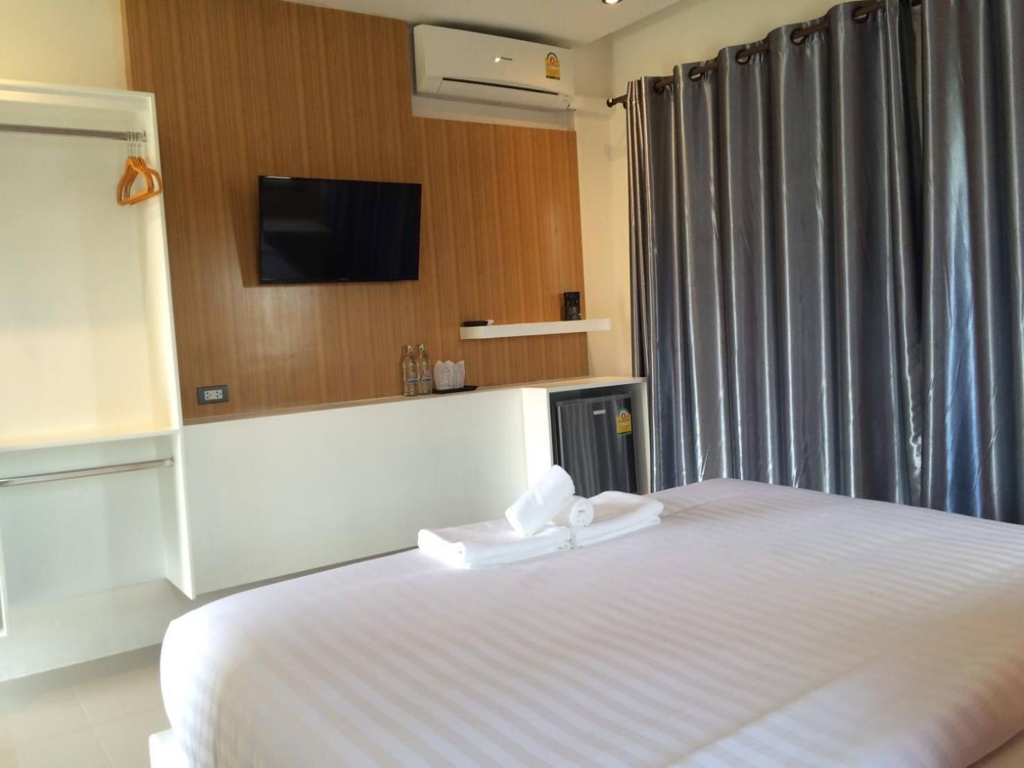 Standard Double Room - Photo 9