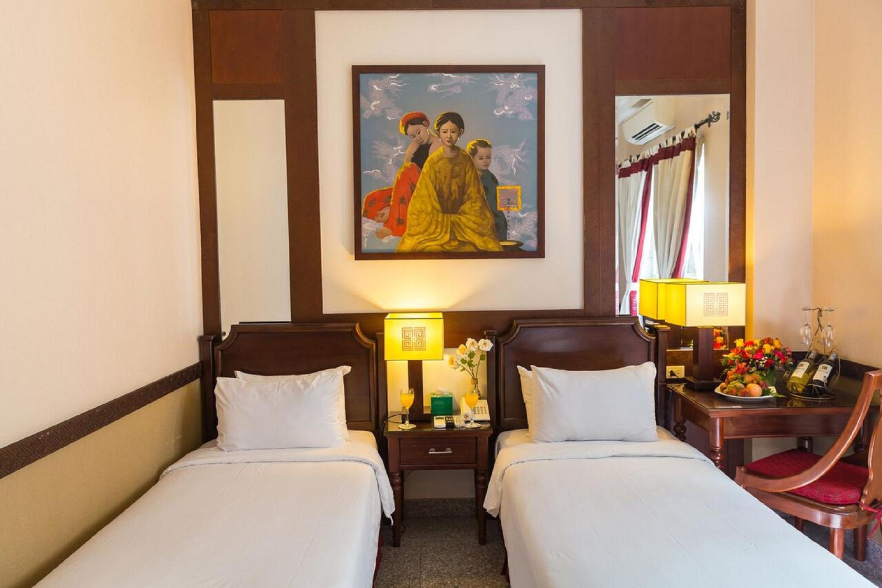 Classic Twin Room with Window photo 3