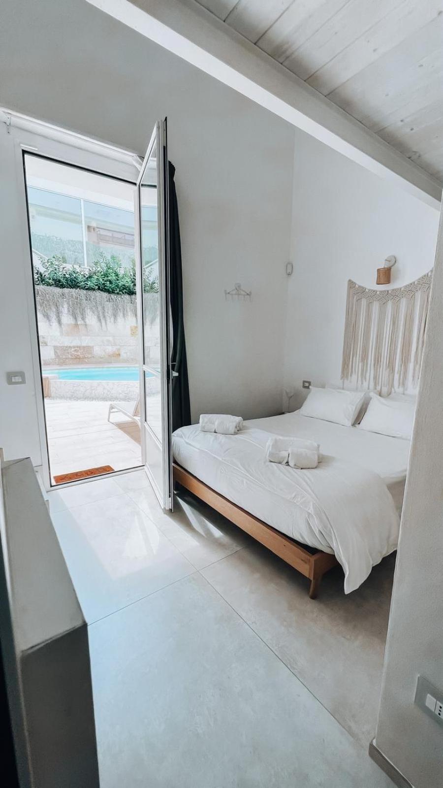 Two-Bedroom Apartment with Partial Ocean View photo 3