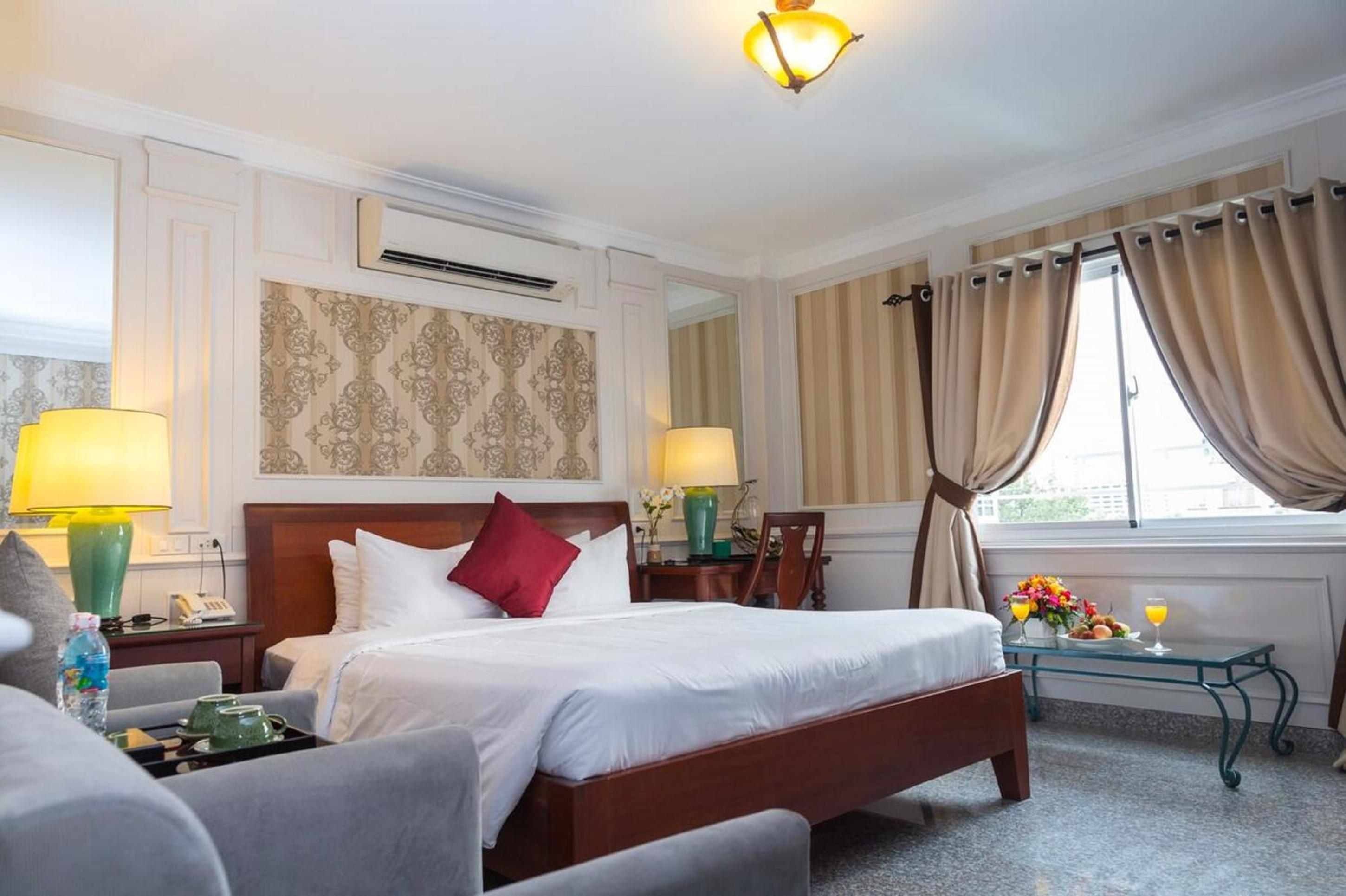 Boutique Executive City View Room photo 3