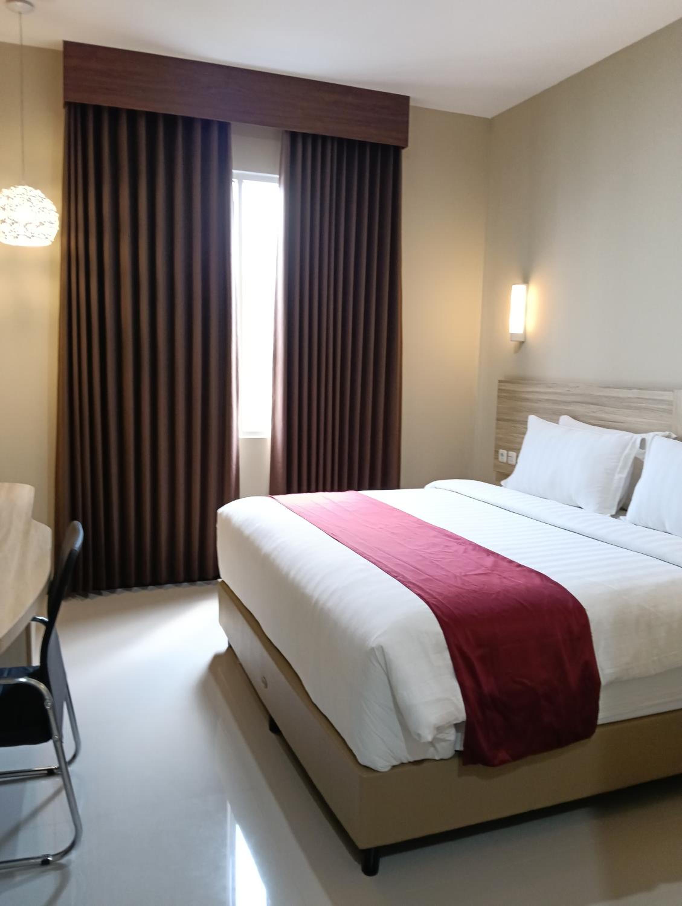 Deluxe Queen Room