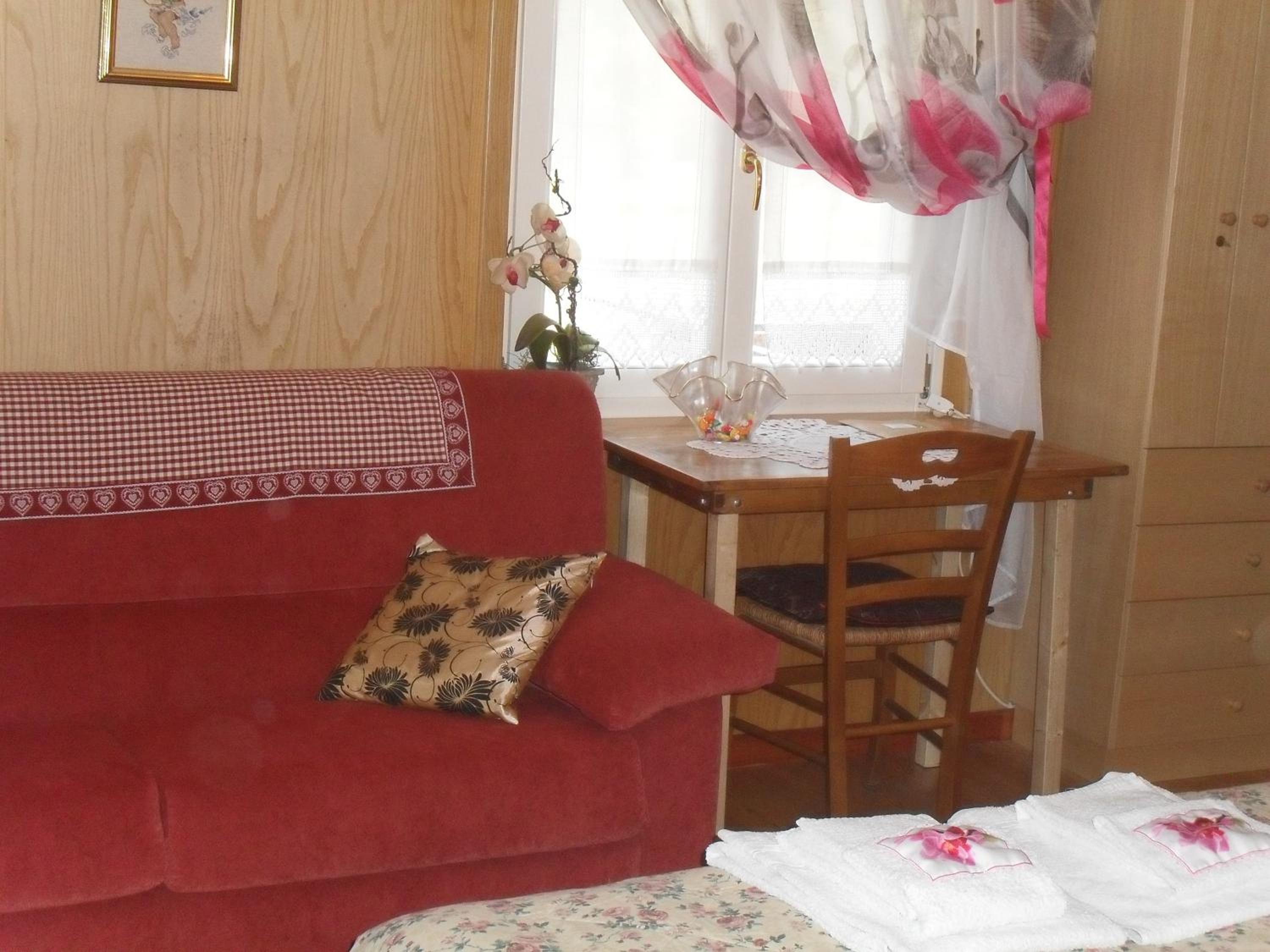 Double or Twin Room with Private Bathroom photo 3