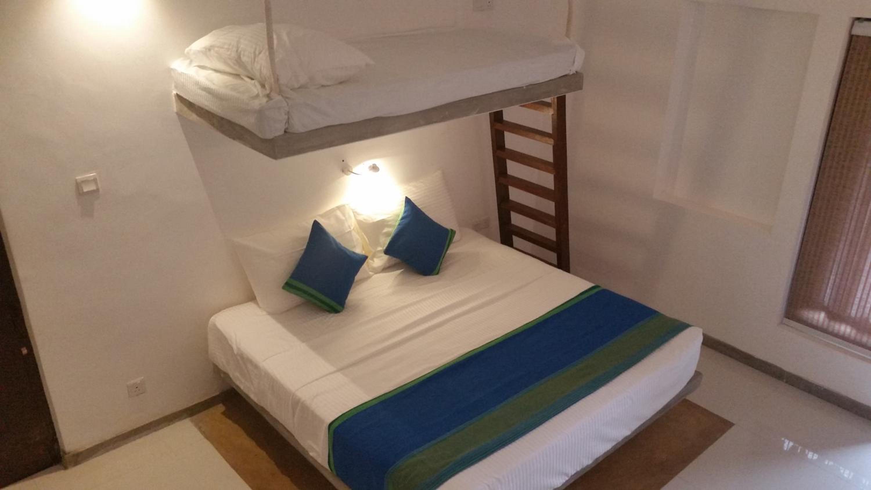 Deluxe Triple Room photo 2