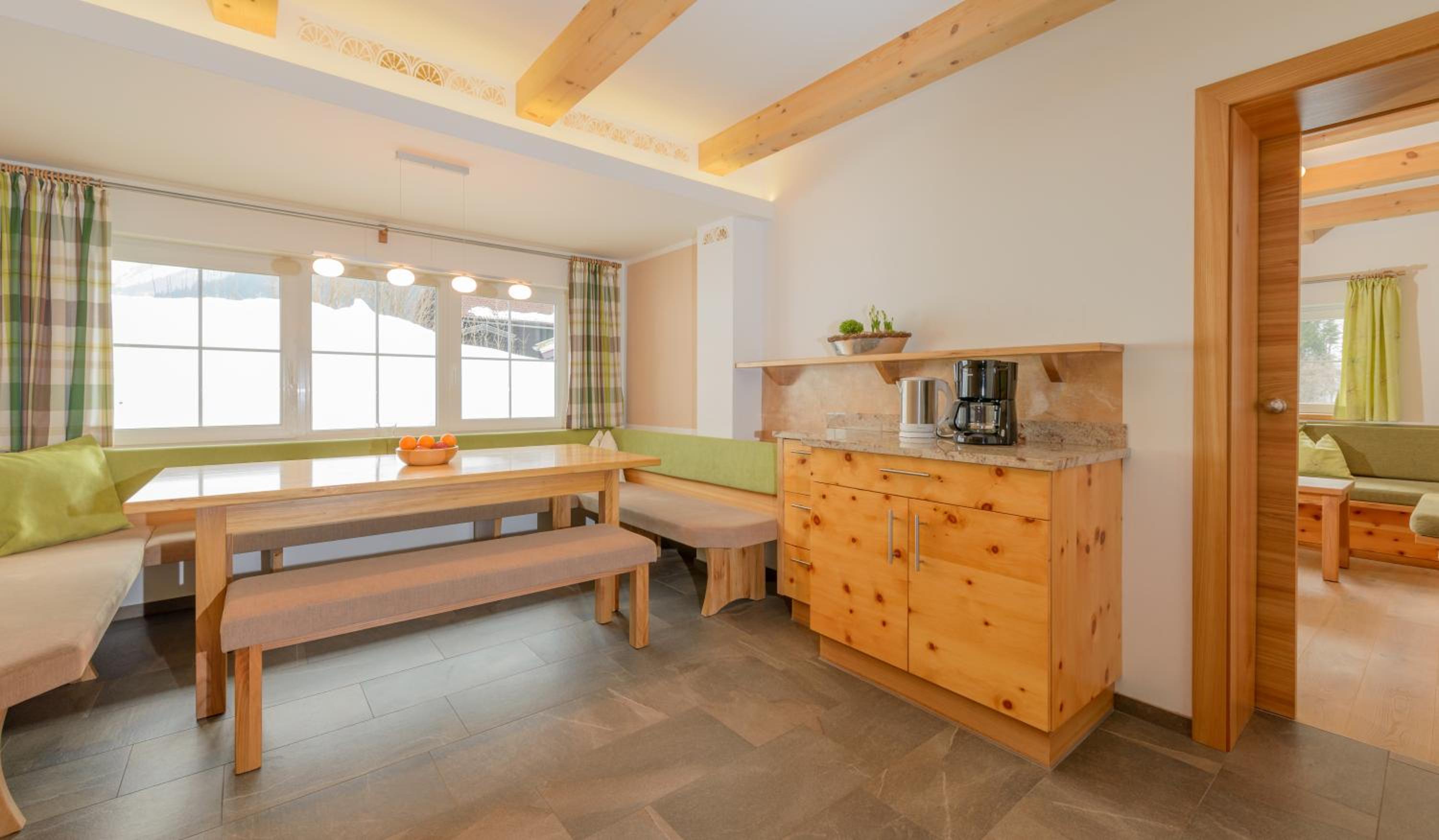 Chalet (8-10 Adults) photo 3