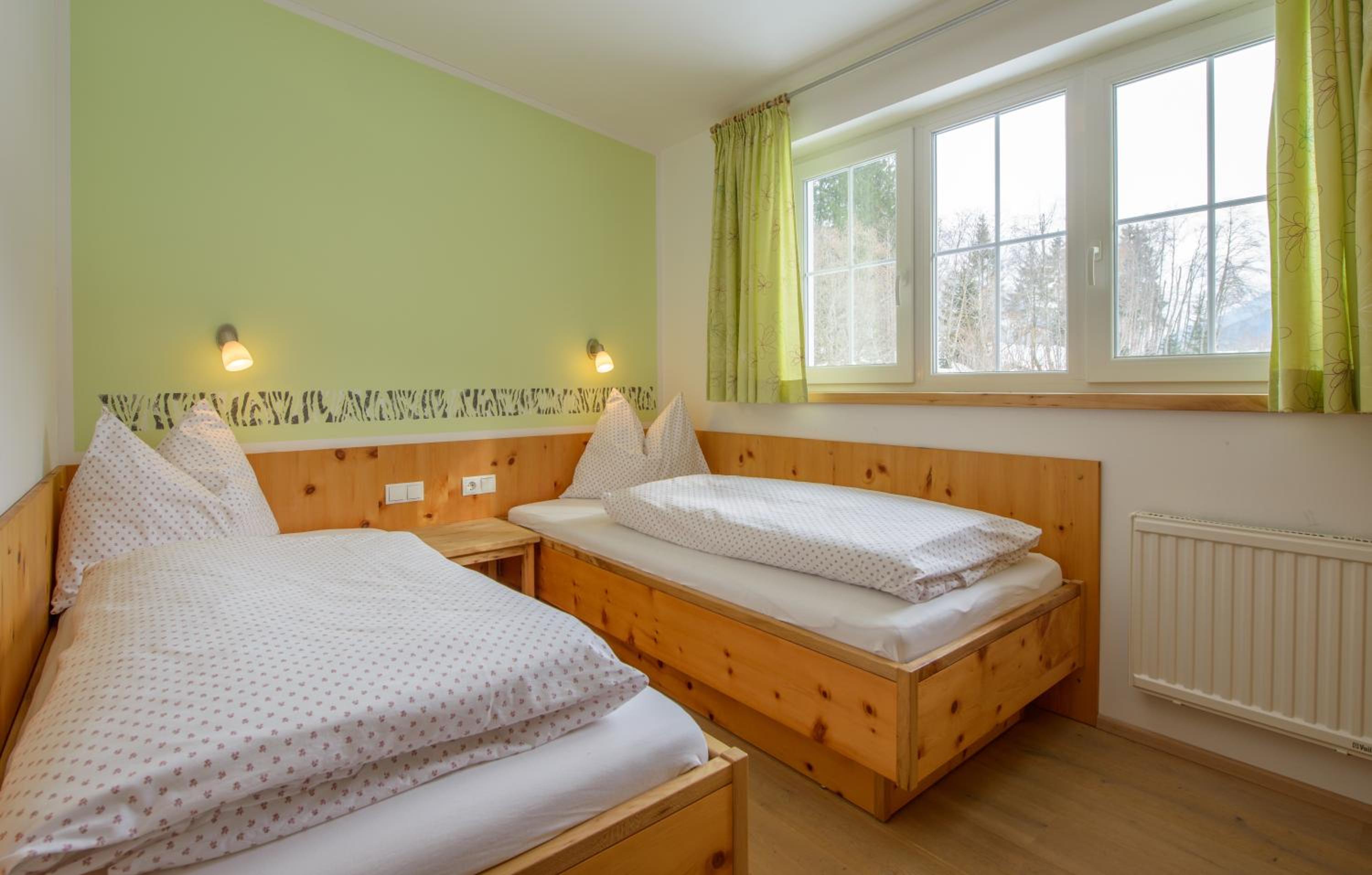 Chalet (8-10 Adults) photo 1