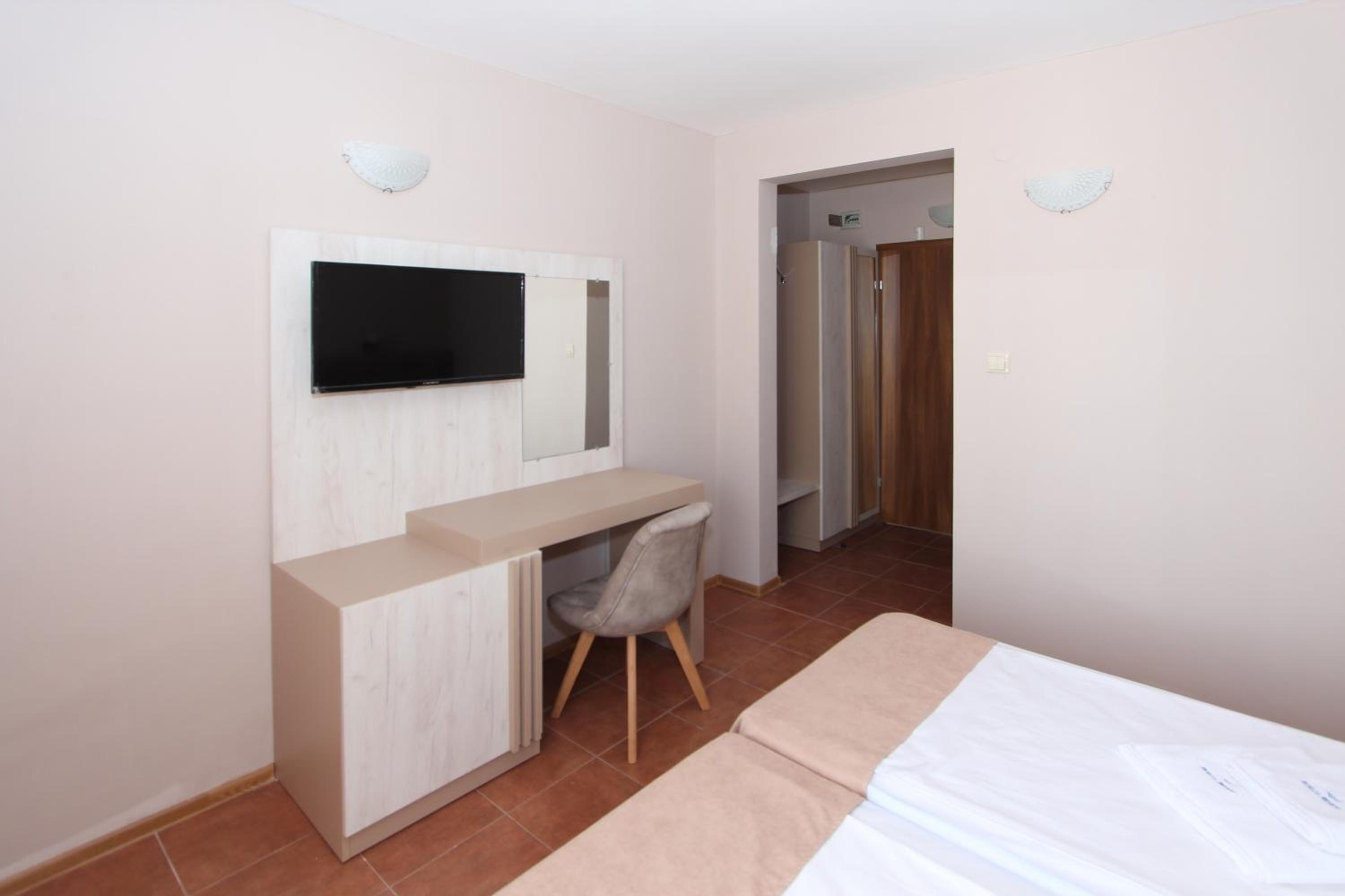 Standard Twin Room with Sea View