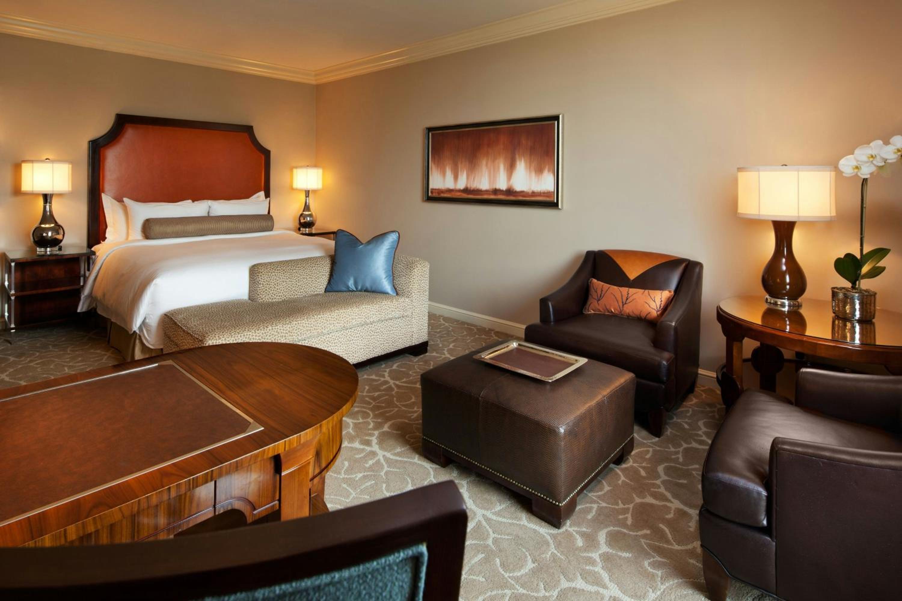 Deluxe King Room - Photo 1