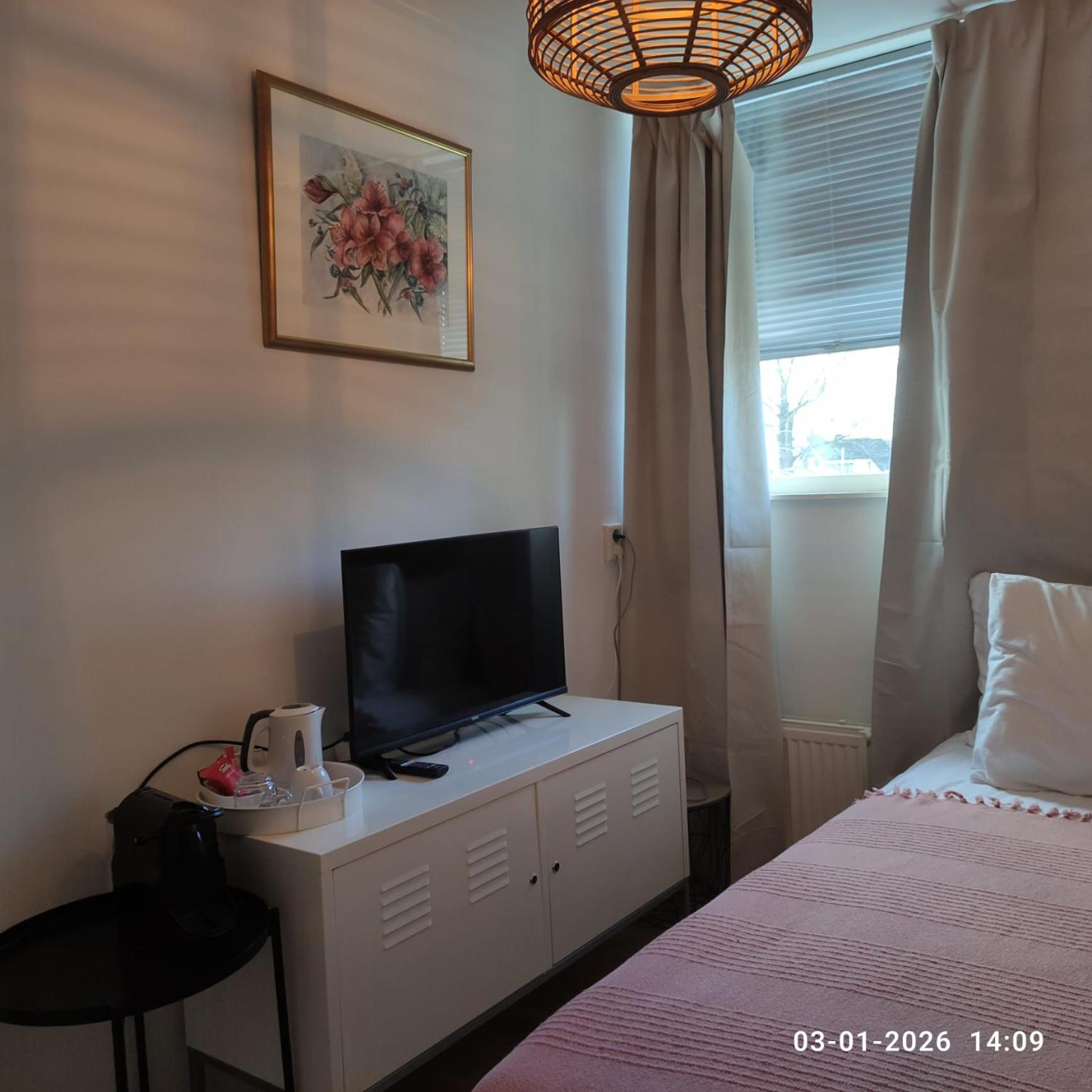 Budget Single Room photo 3