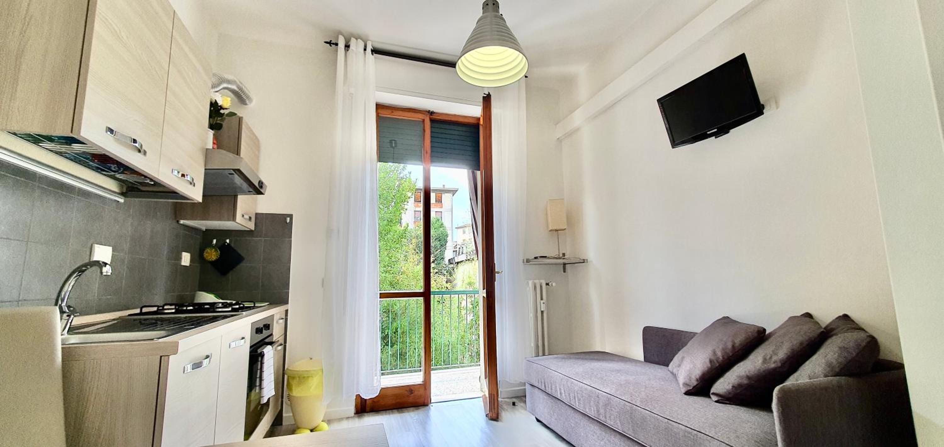 Single Room with Shared Shower and Toilet photo 2