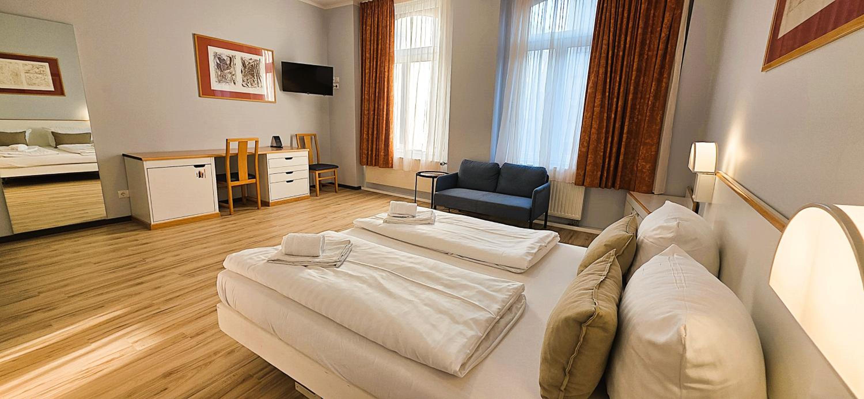 Double Room with Shared Bathroom