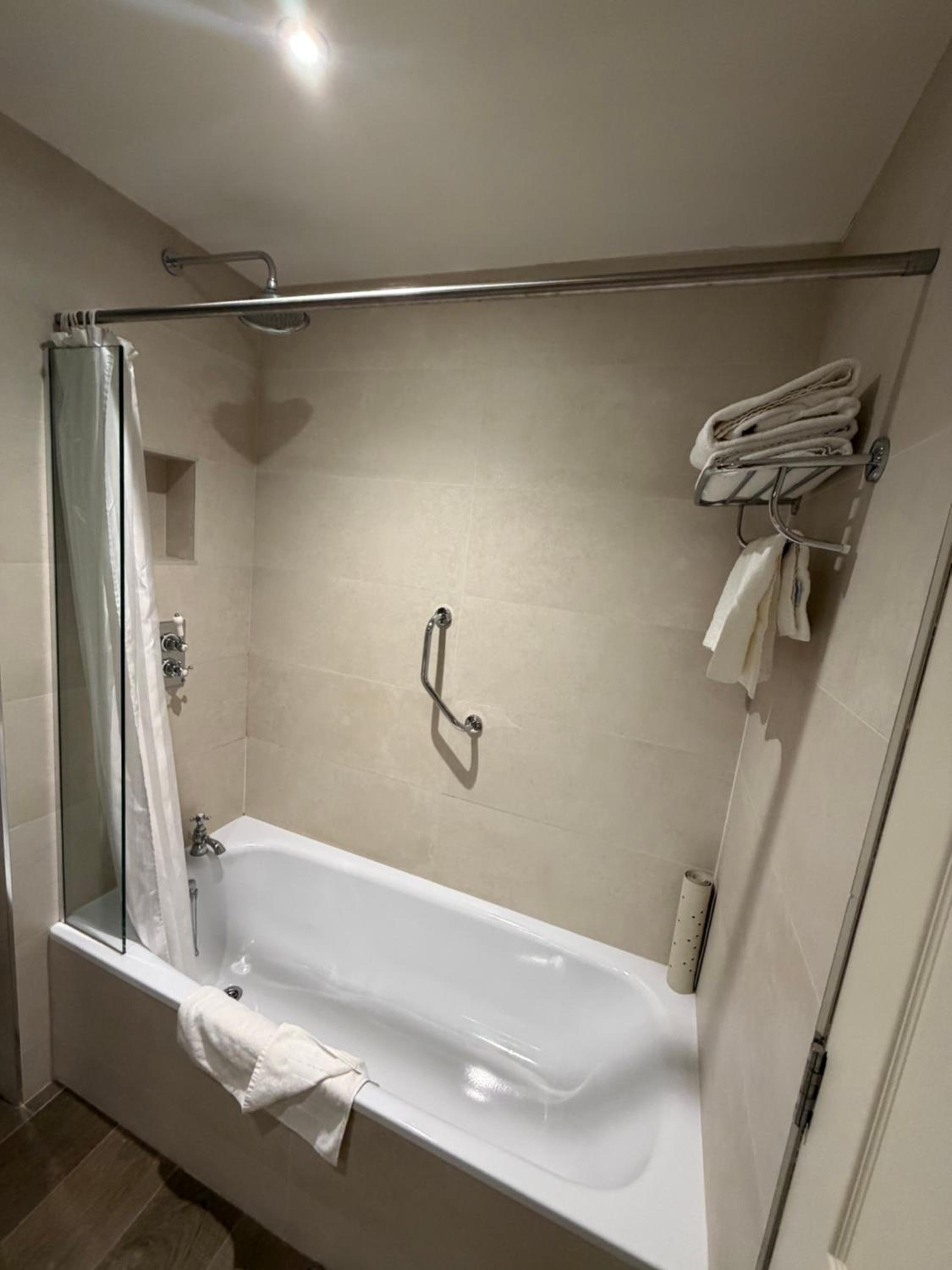 Superior Twin Room - Photo 2