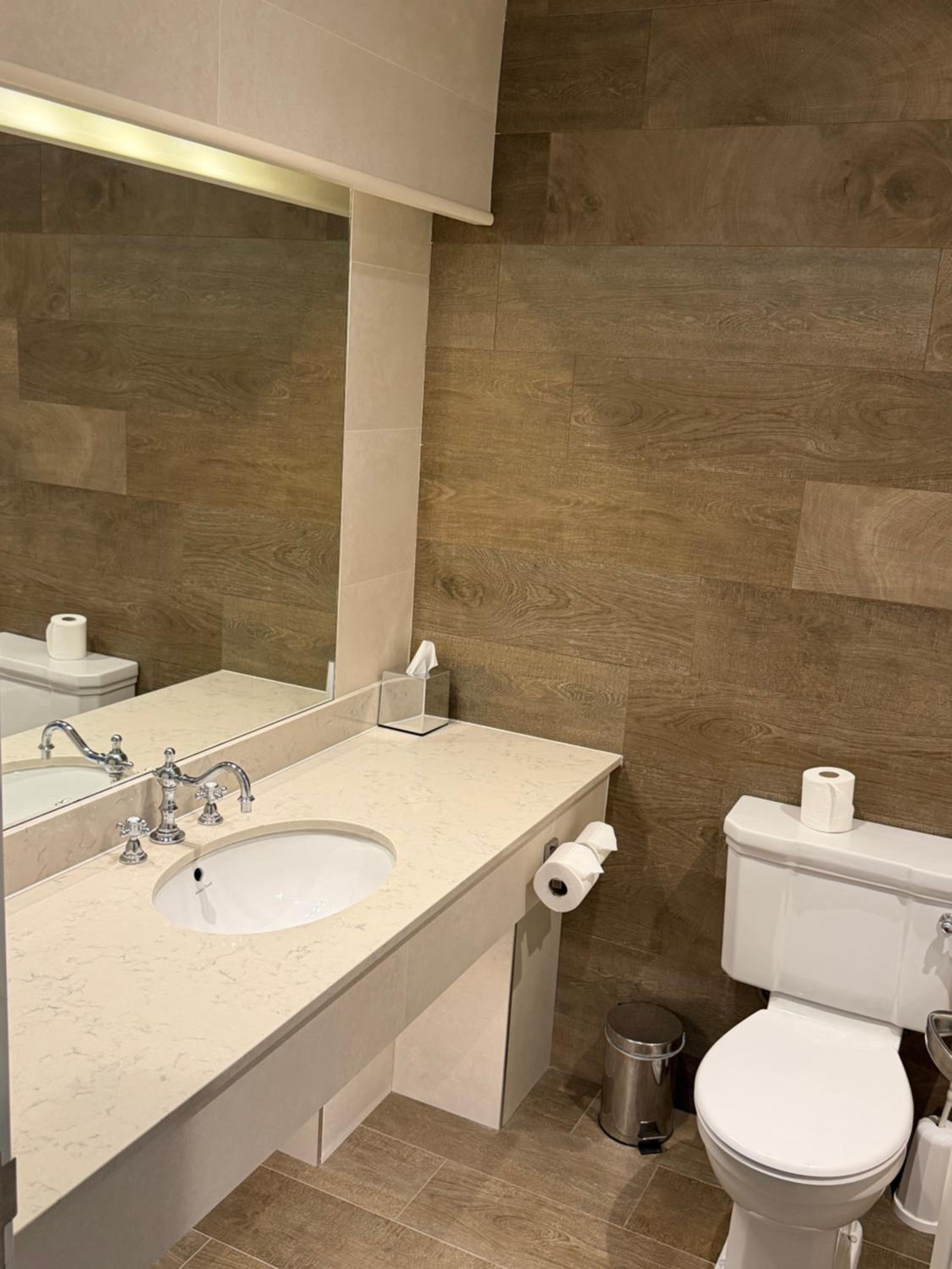 Superior Twin Room - Photo 4