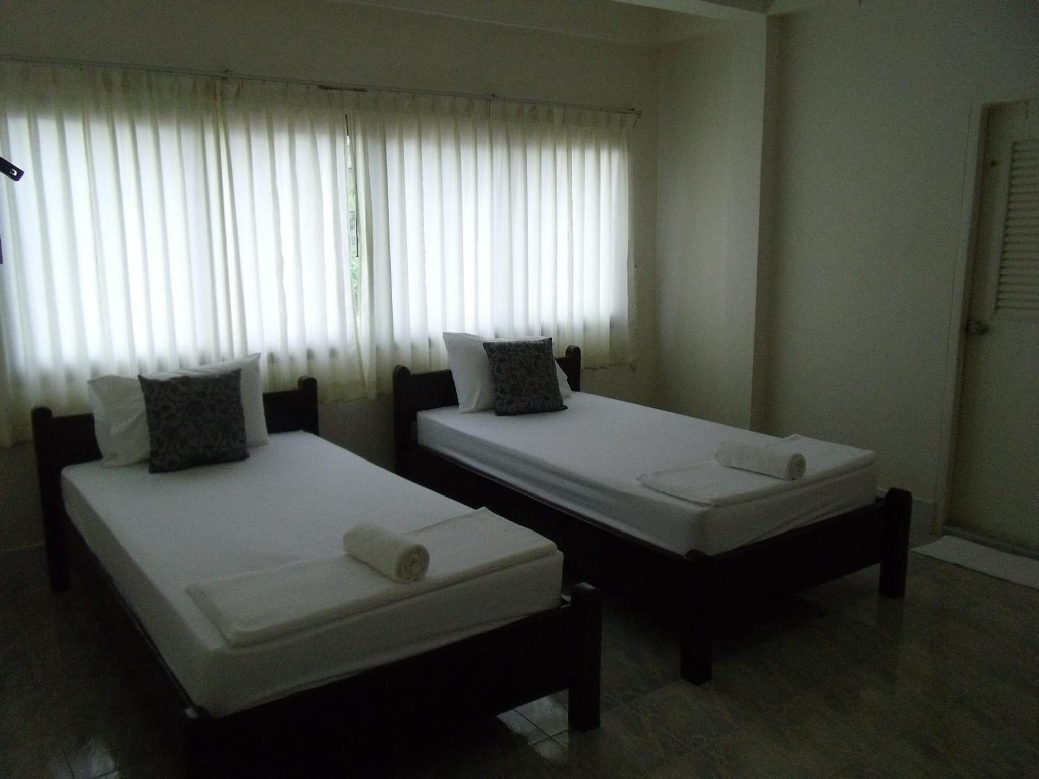 Standard Twin Room photo 3