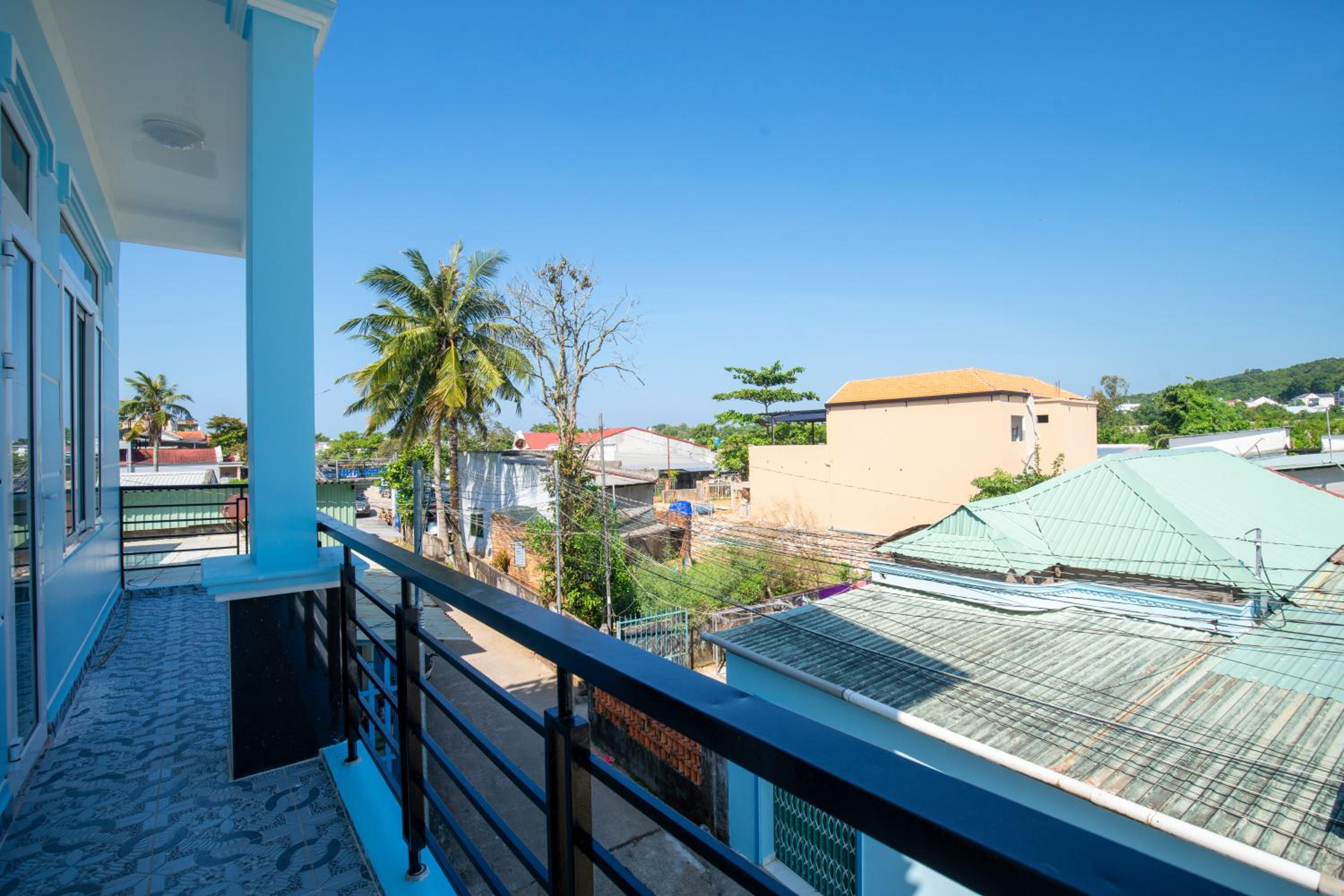 Double Room with Balcony - Photo 3