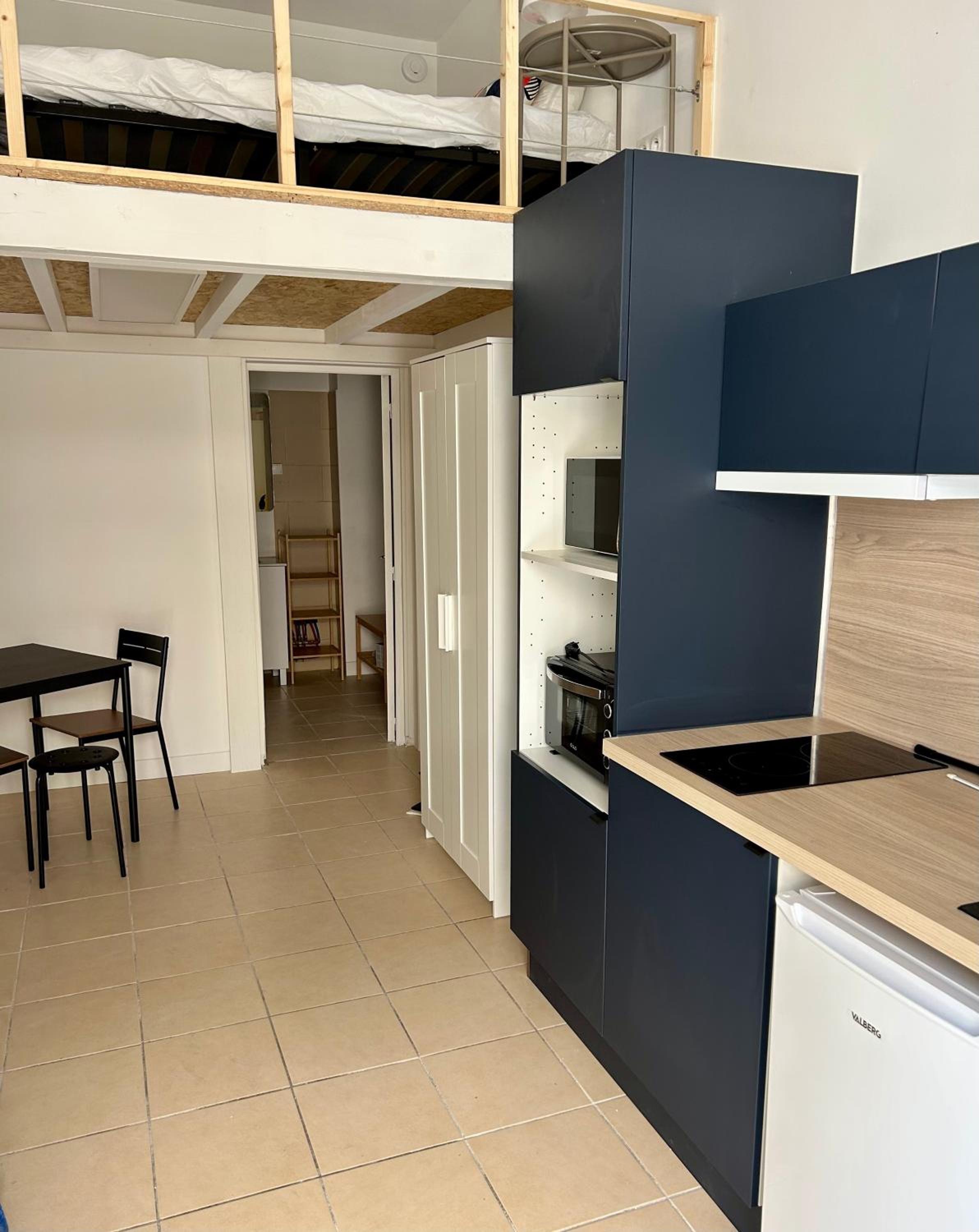 Studio - Split Level