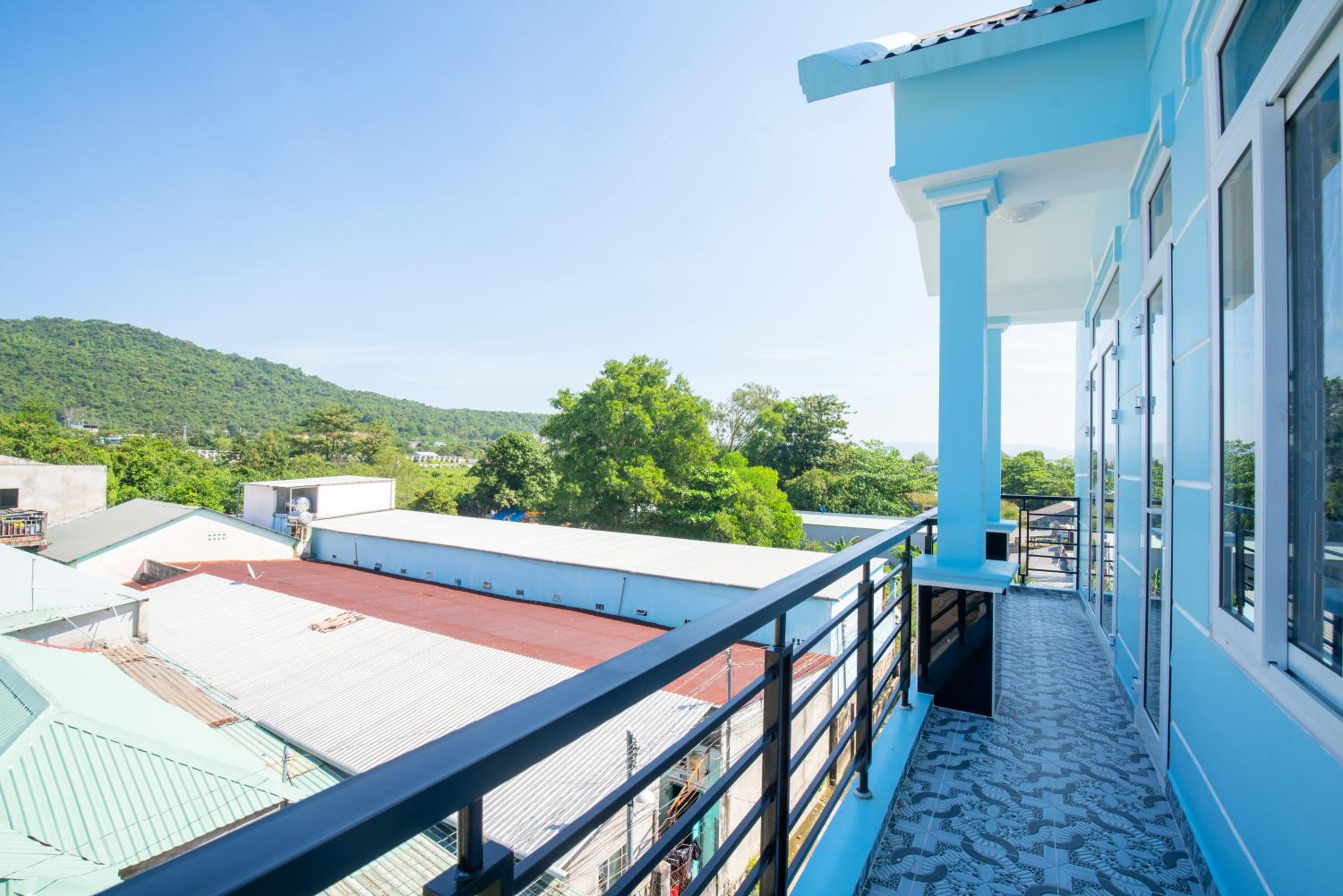 Double Room with Balcony - Photo 4