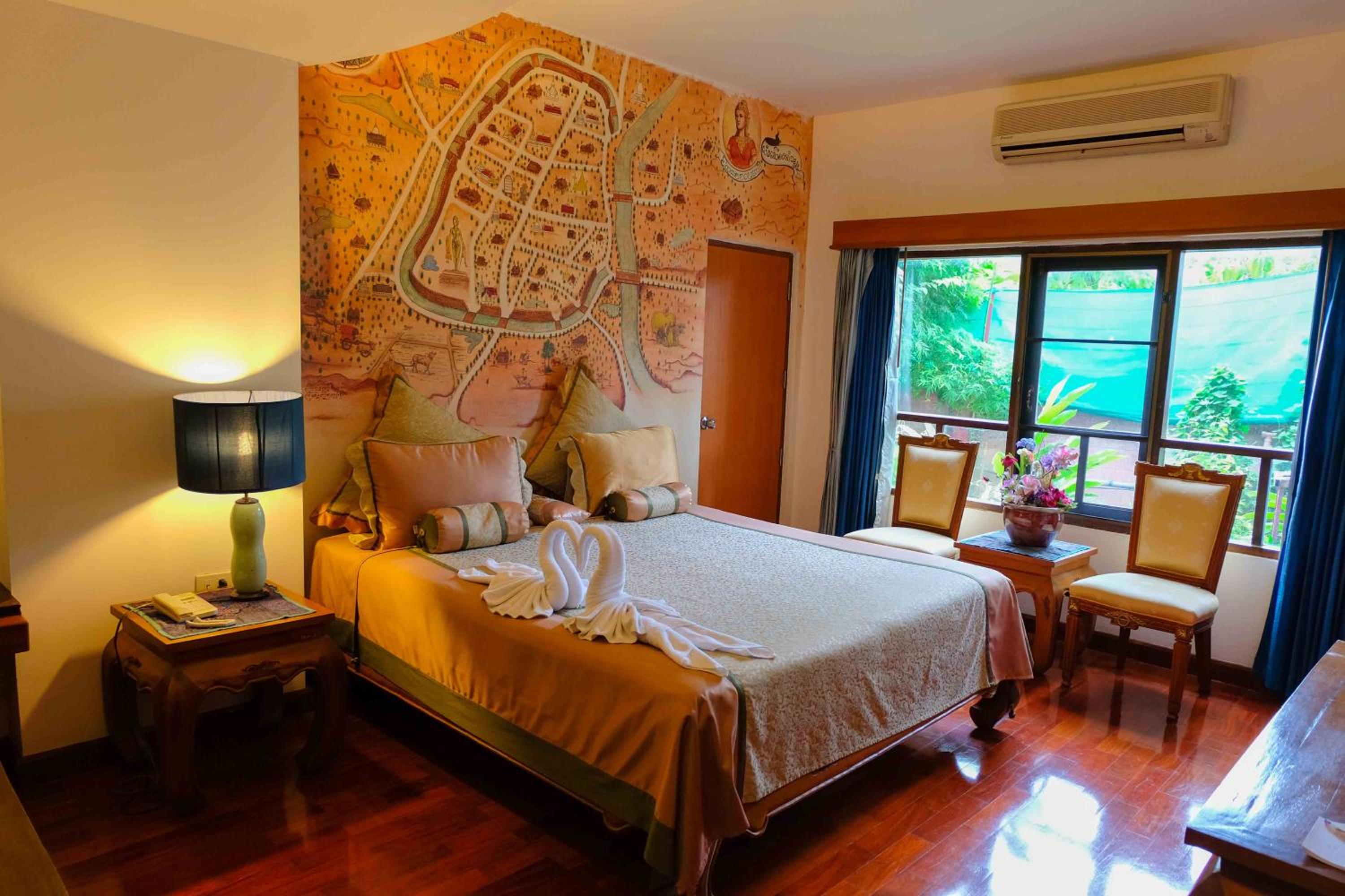 Suite - Photo 8