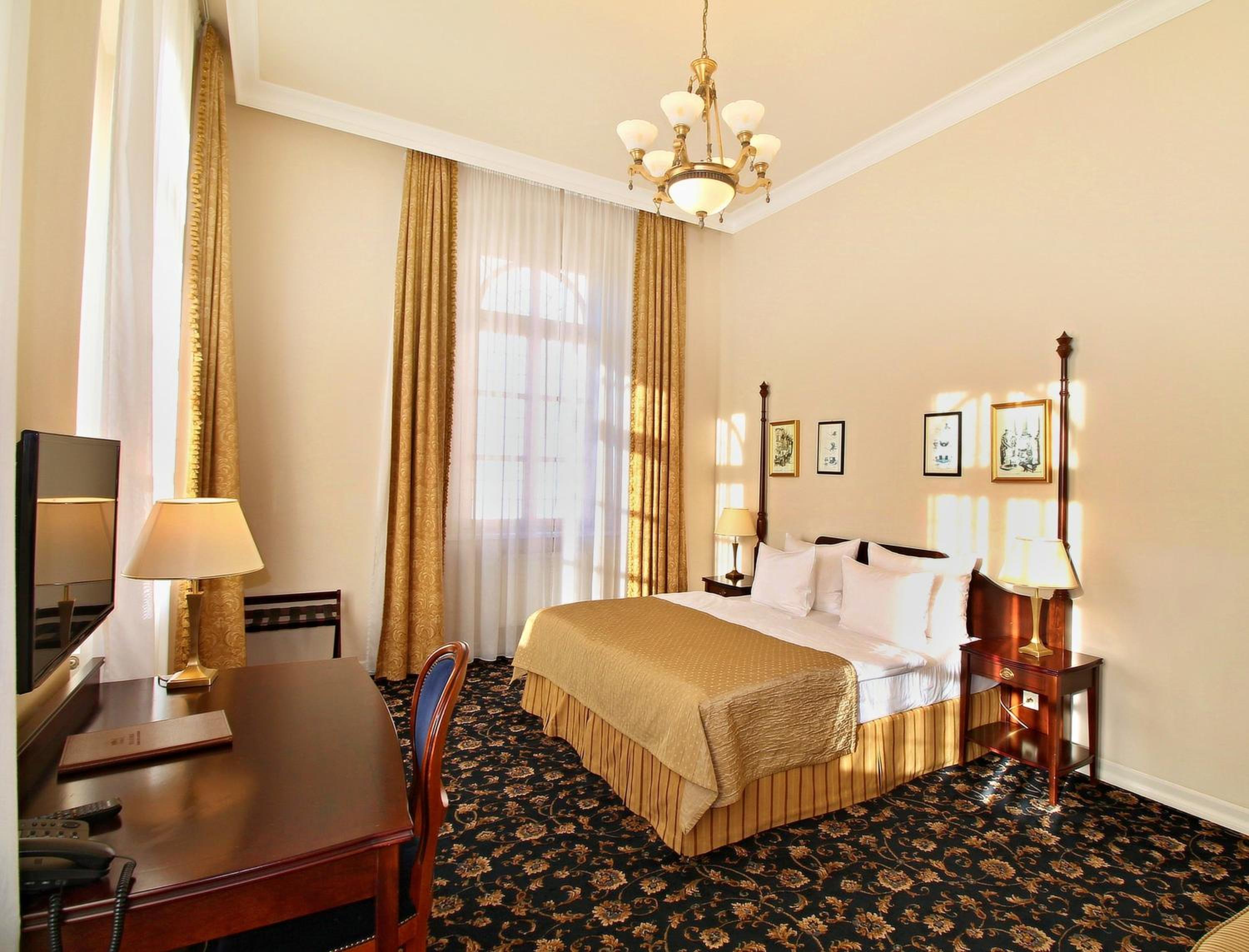 Deluxe Double or Twin Room - Photo 2