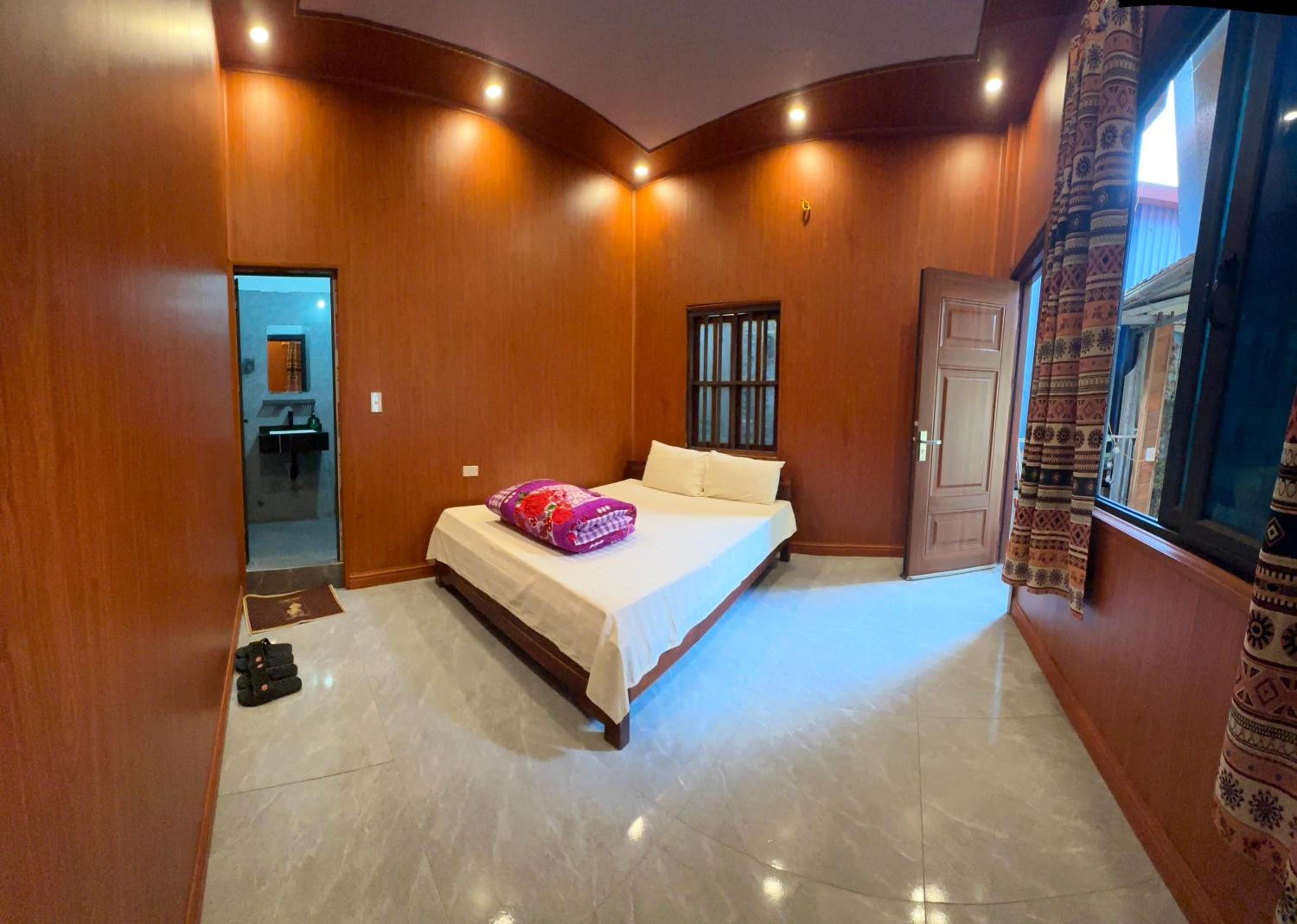 Large Double Room photo 2