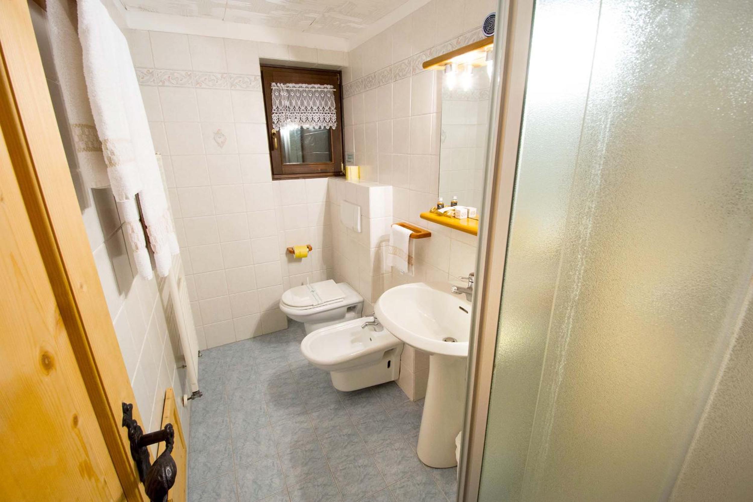 Superior Double or Twin Room photo 3