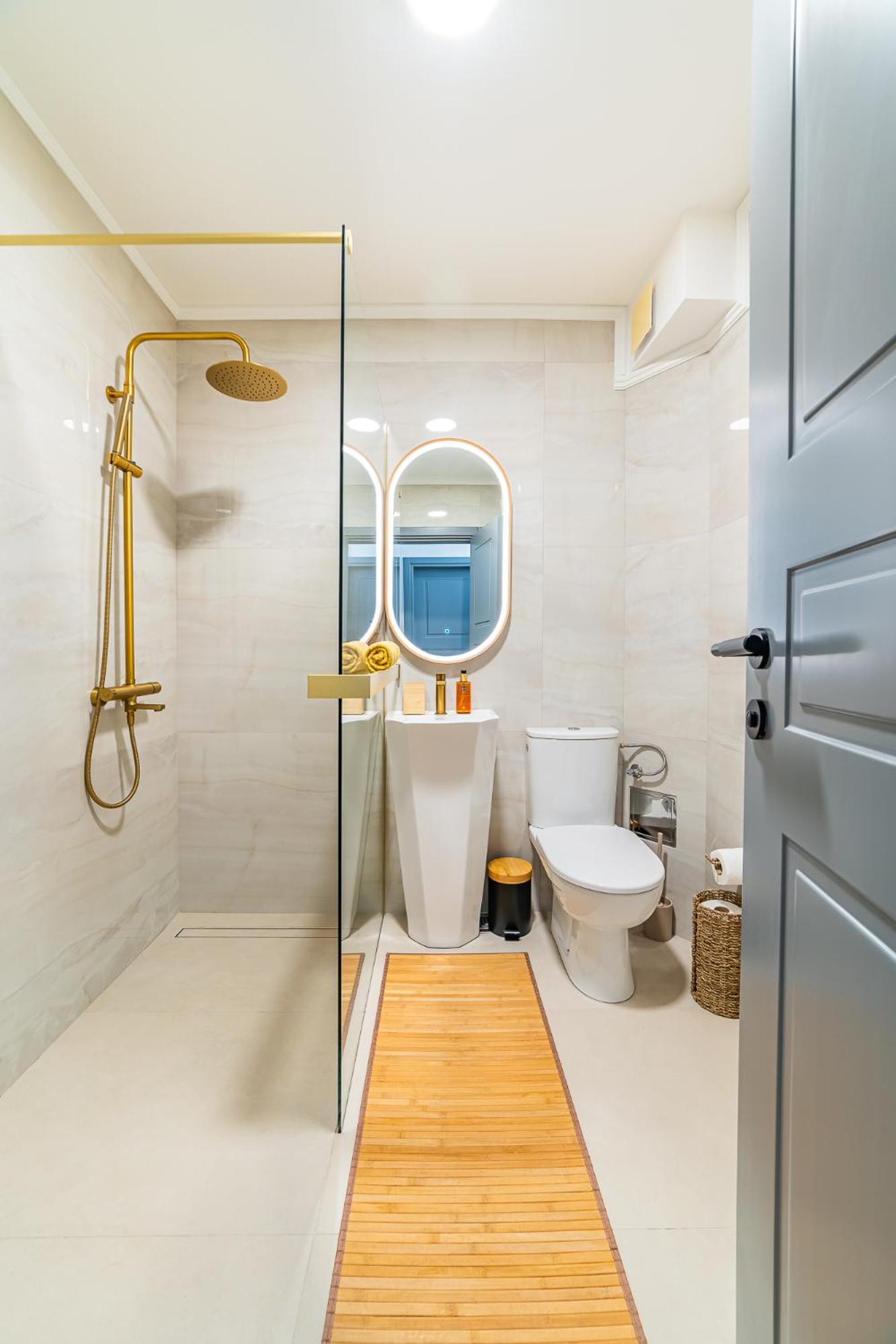 Deluxe Suite with Sea View photo 3