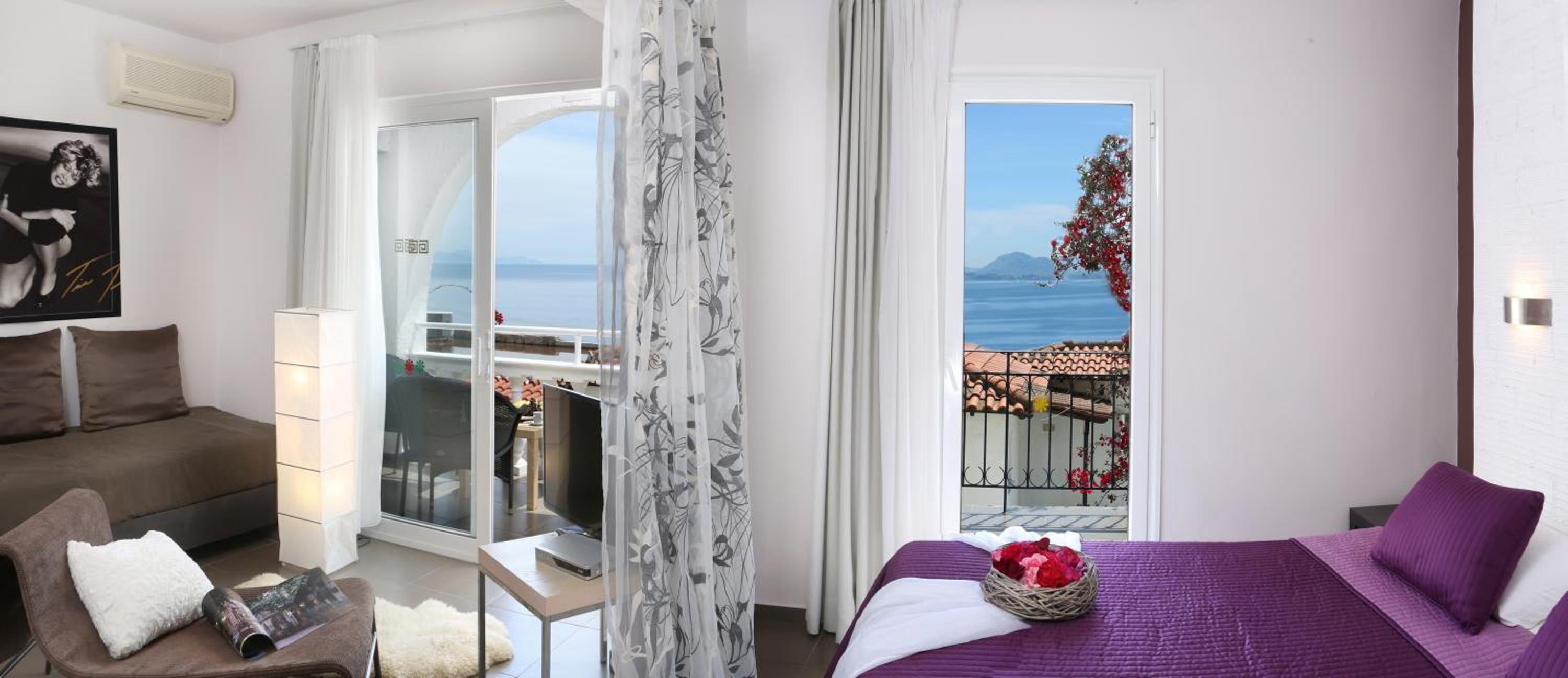 Superior Triple Room with Sea View photo 3