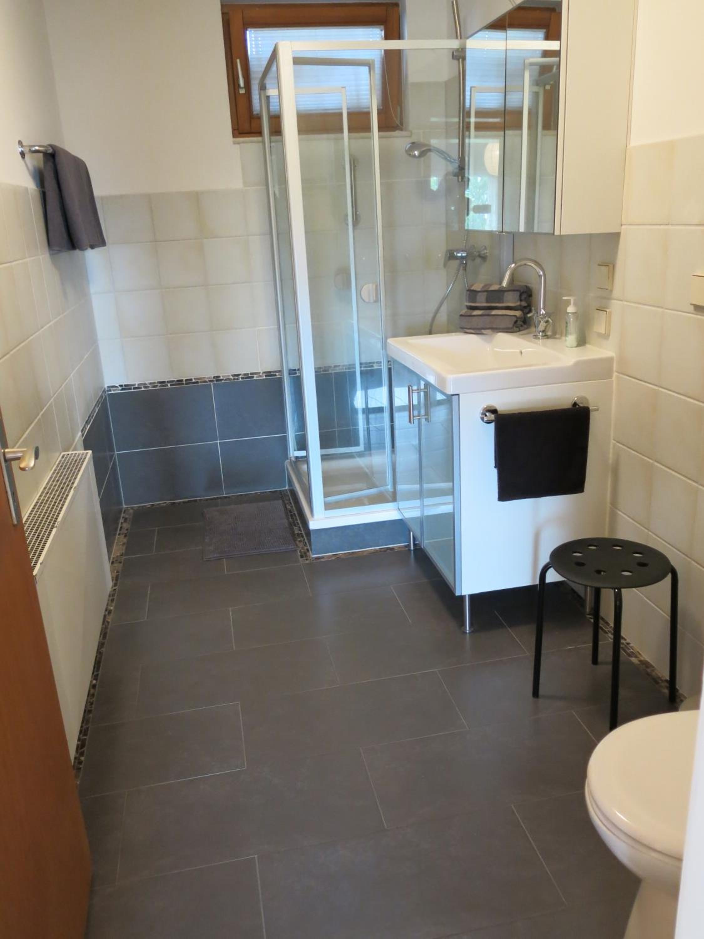 Two-Bedroom Apartment - Photo 9