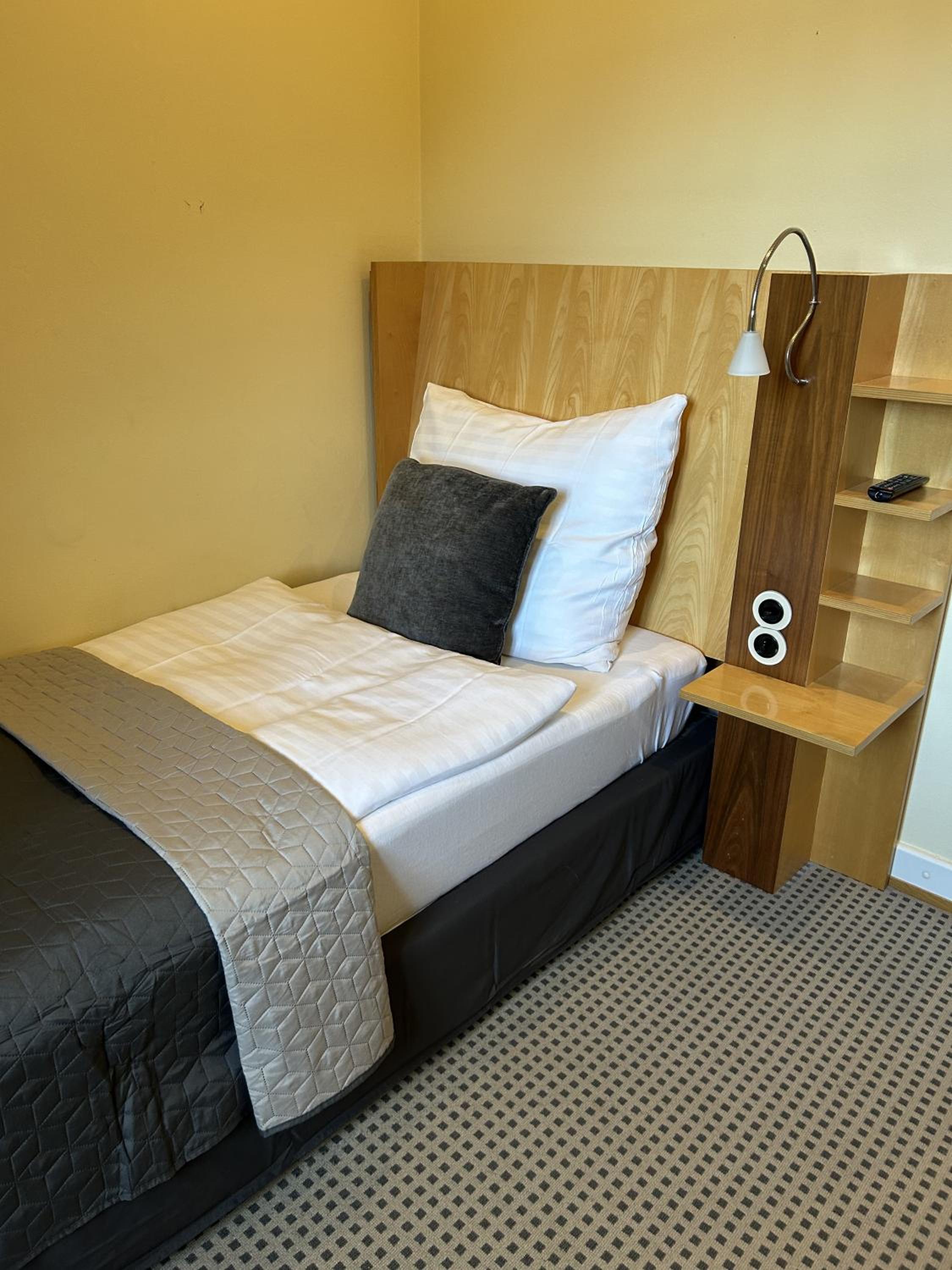 Single Room photo 2
