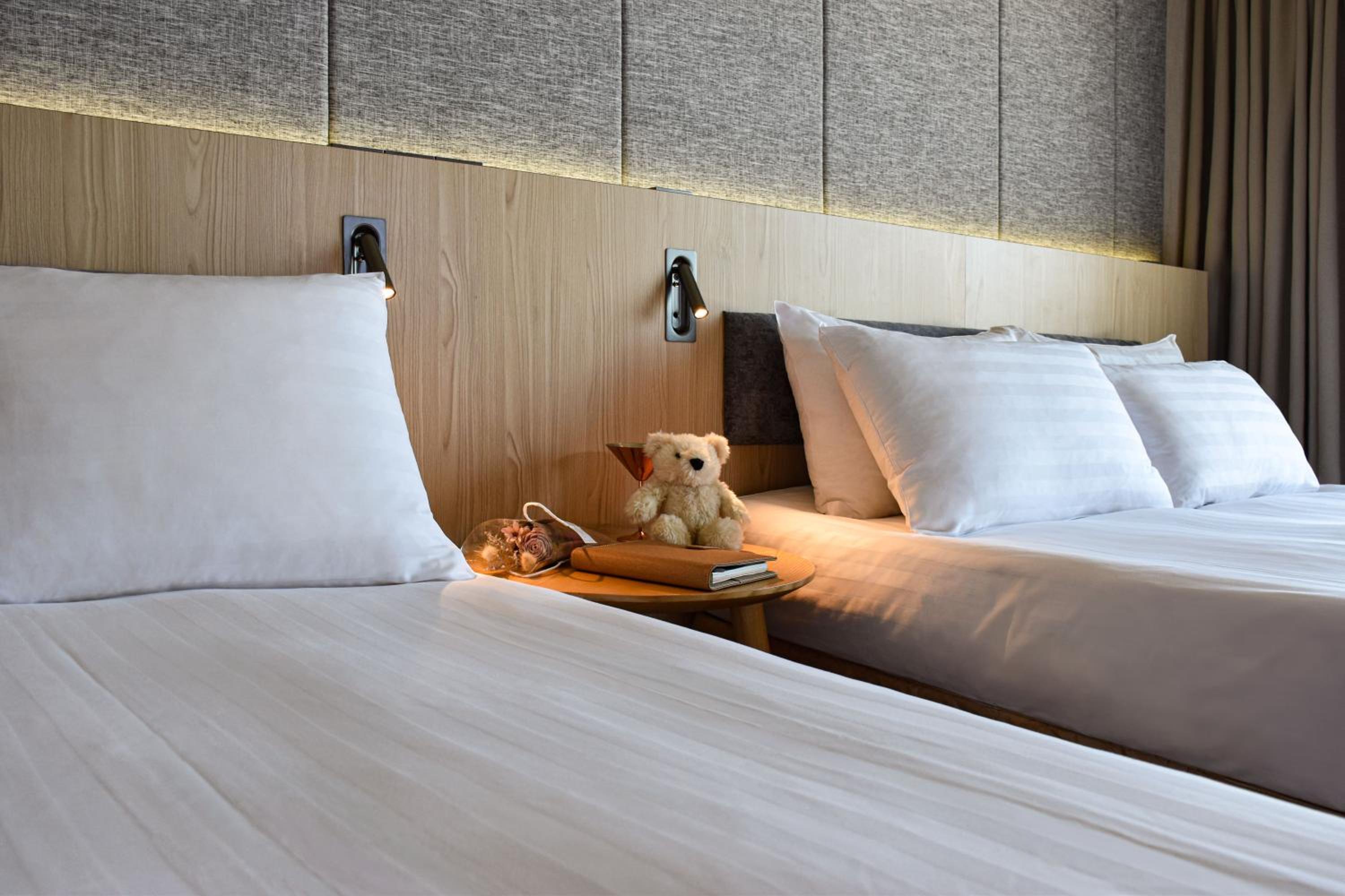 Deluxe Quadruple Room - Photo 2
