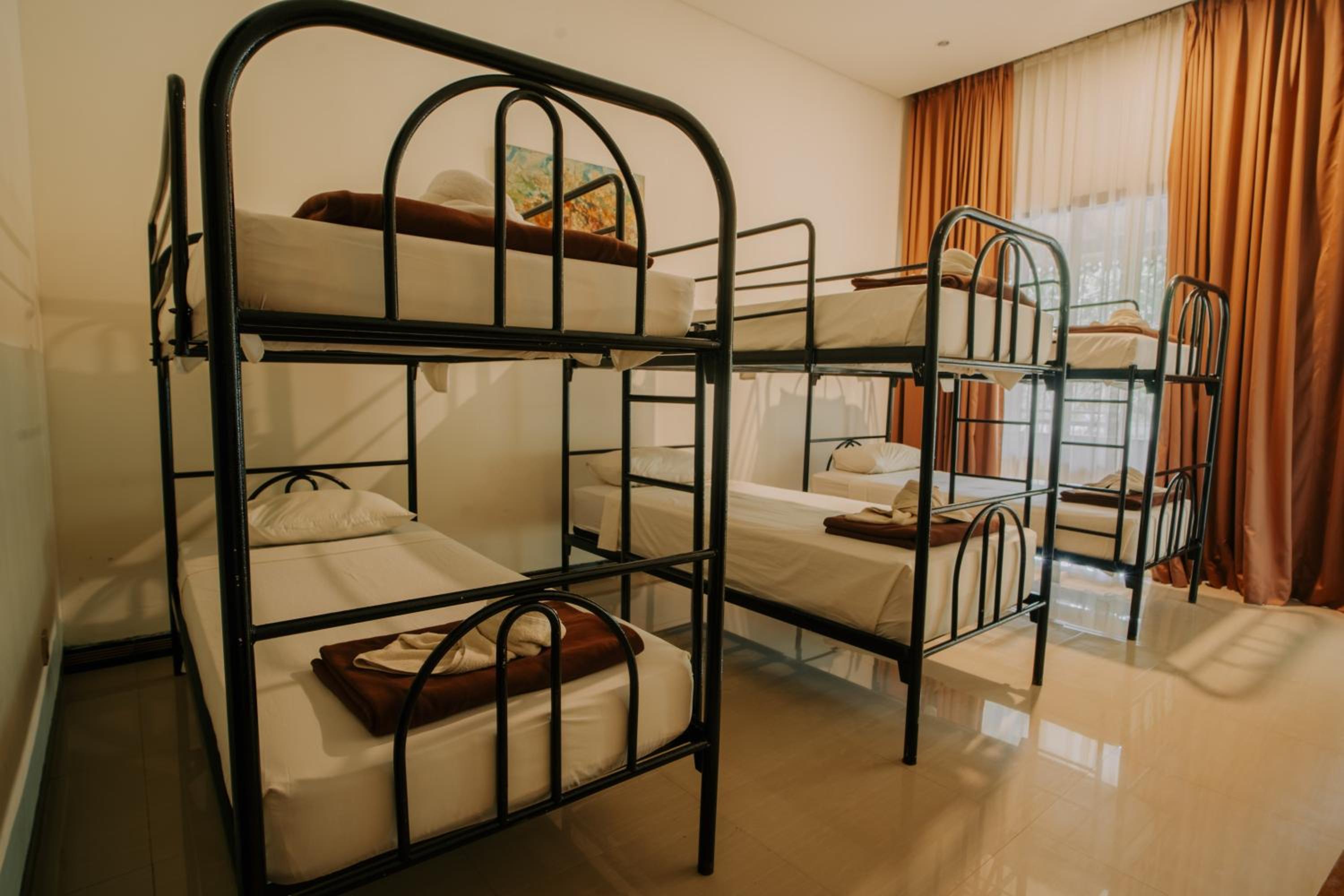 Bed in 6-Bed Mixed Dormitory Room
