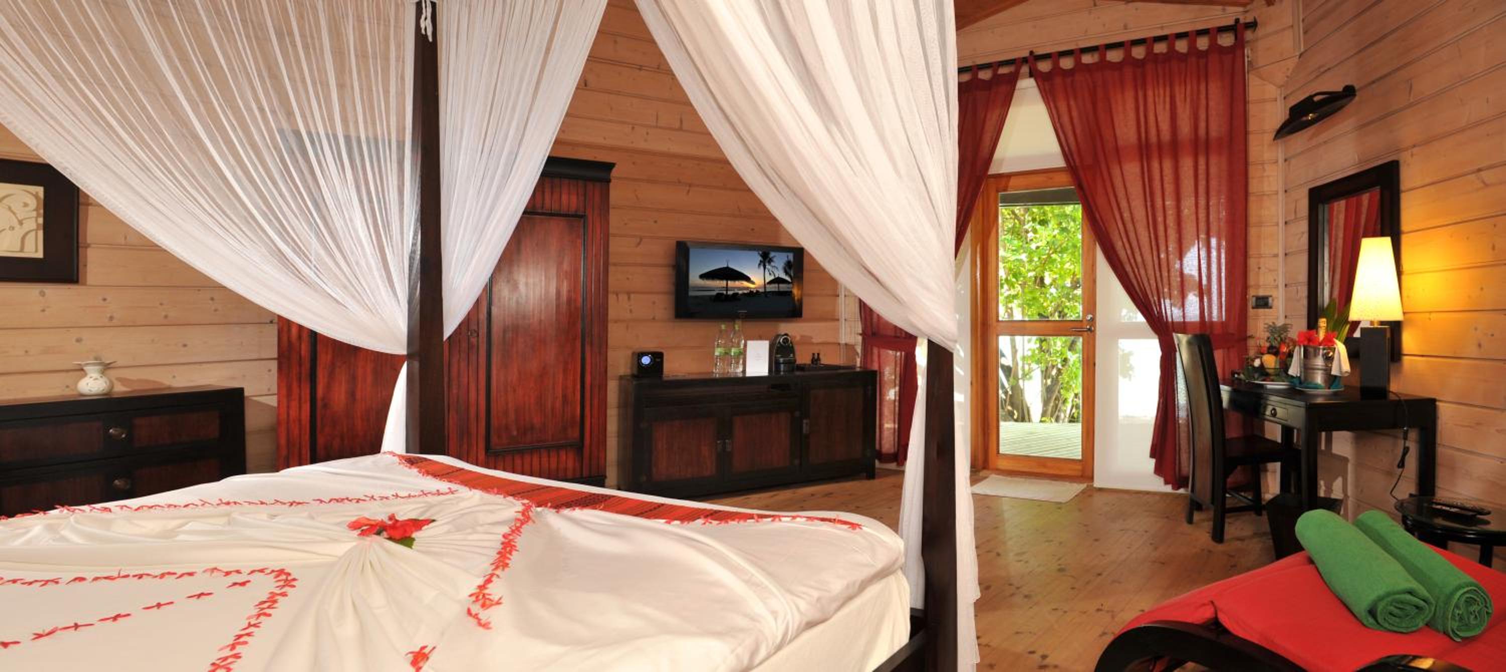Jacuzzi Beach Villa