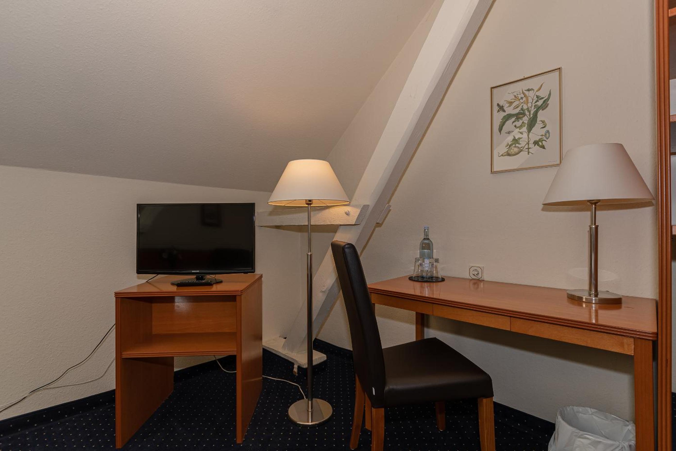 Double Room with Balcony photo 3