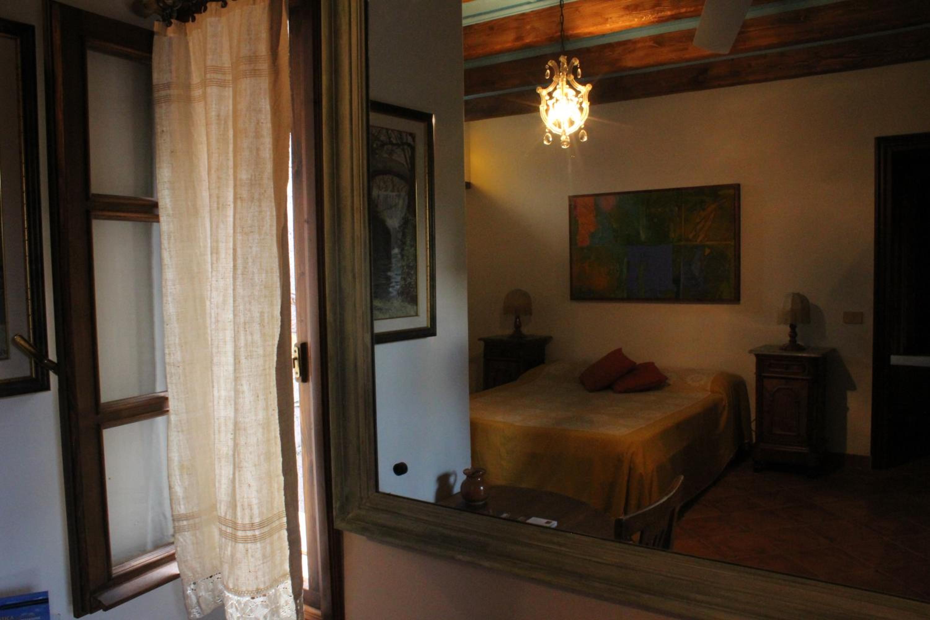 Double or Twin Room with Private Bathroom - Photo 1